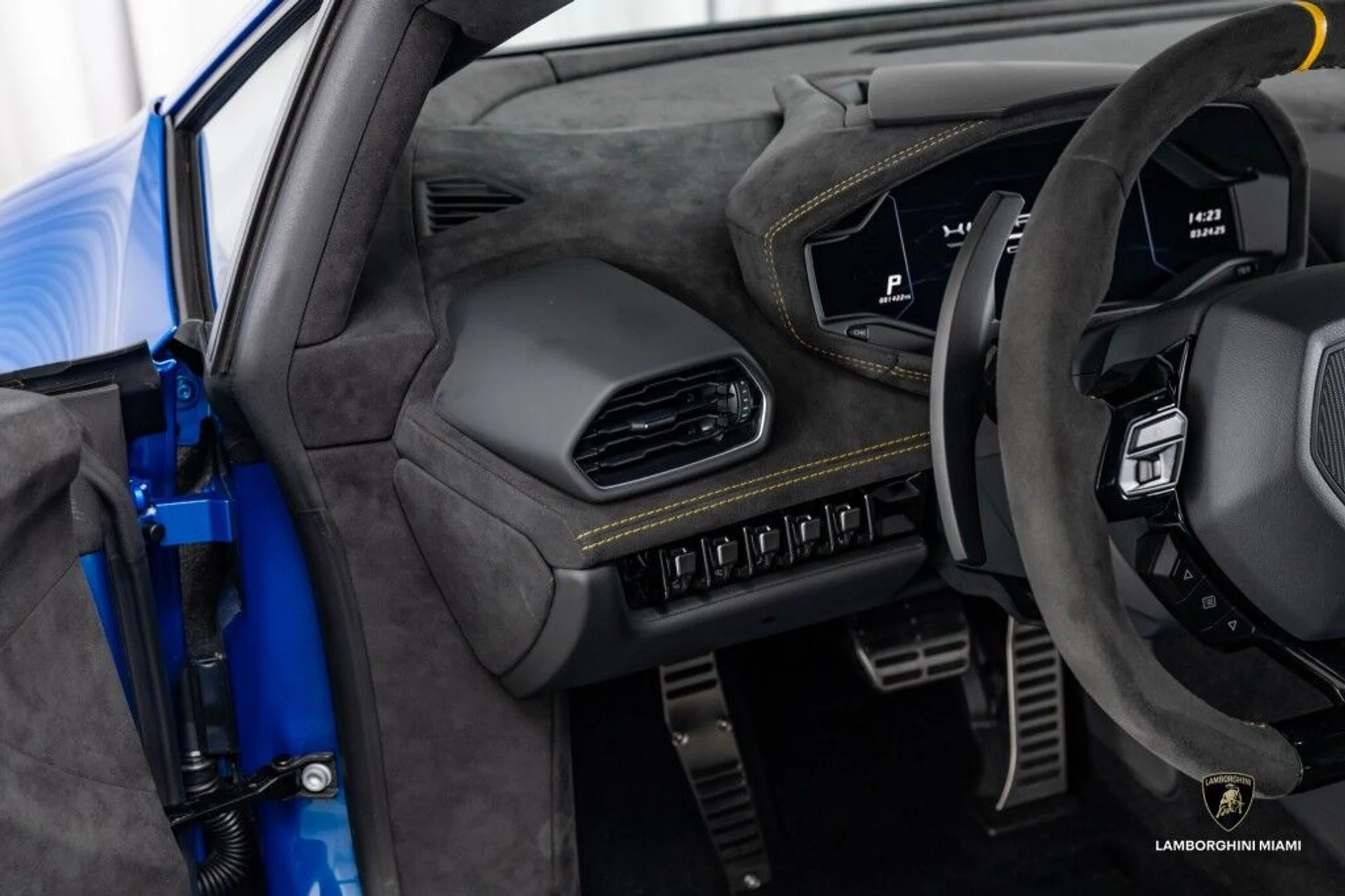 mph032_3085470144_eb9223821cf5851b00c0c07ece1b9f7a_6e48d03f93