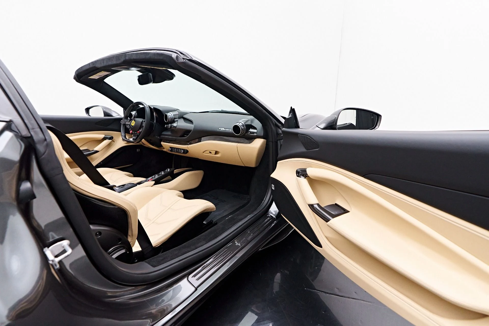 mph032_3097842194_Used_2022_Ferrari_F8_Spider_Base_1769106989_9b33d1e0d5