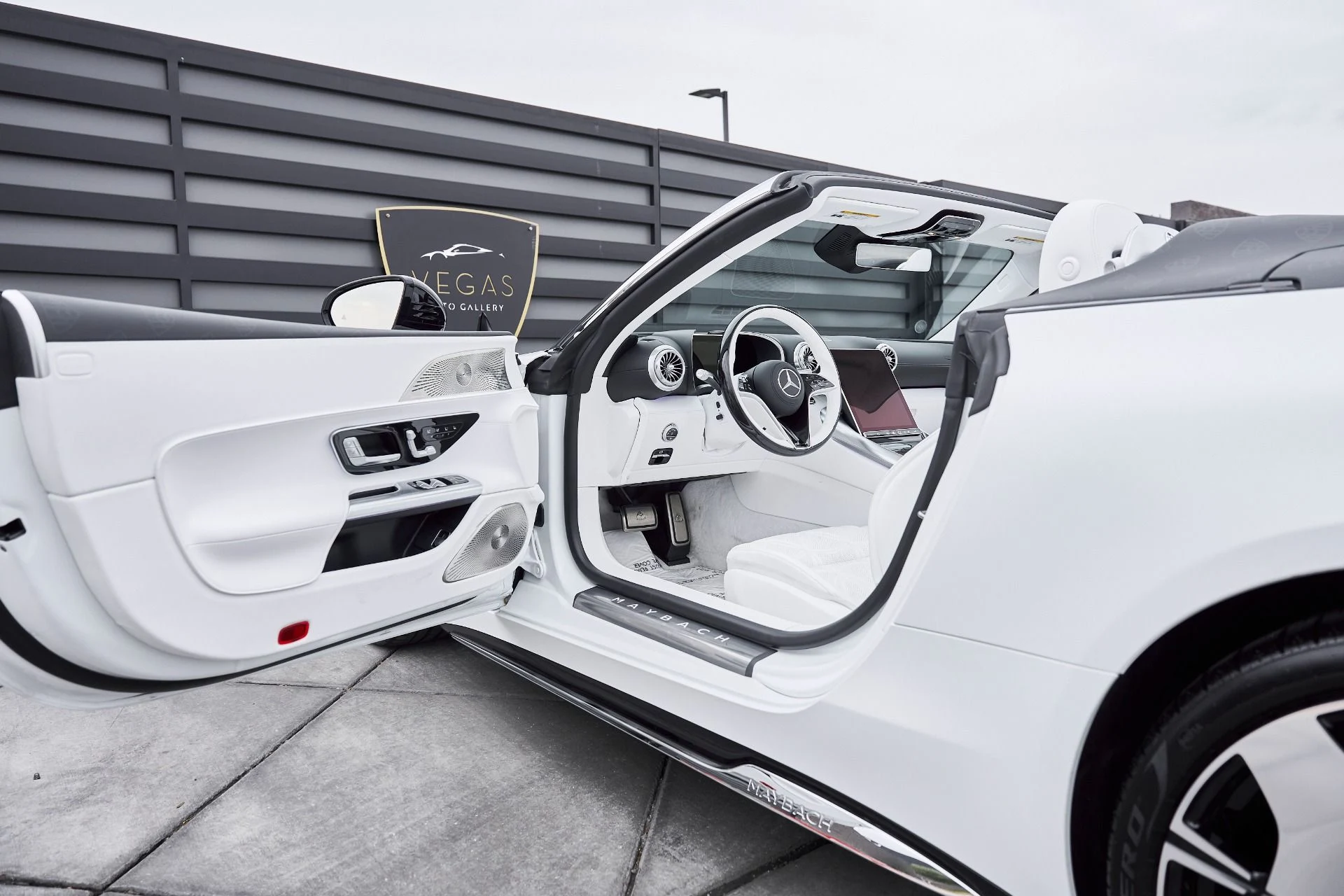 mph032_3106599006_Used_2026_Mercedes_Benz_SL_Class_Maybach_SL_680_1767218111_038a342c8a