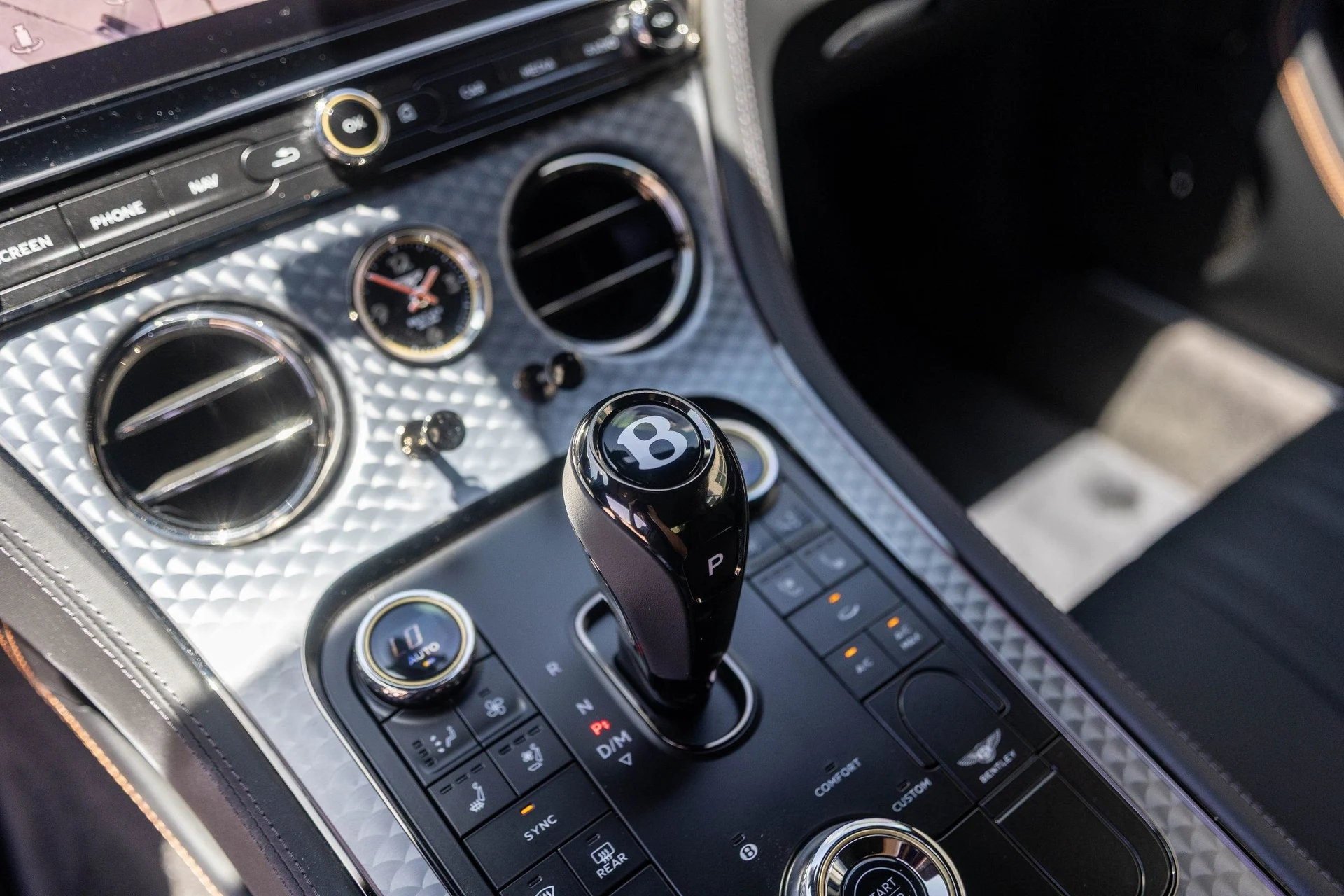 mph032_3112034971_Hi_Tech_Luxury_Imports_LLC_SCBCP_2_ZG_0_SC_023285_image_32_4771c4001e