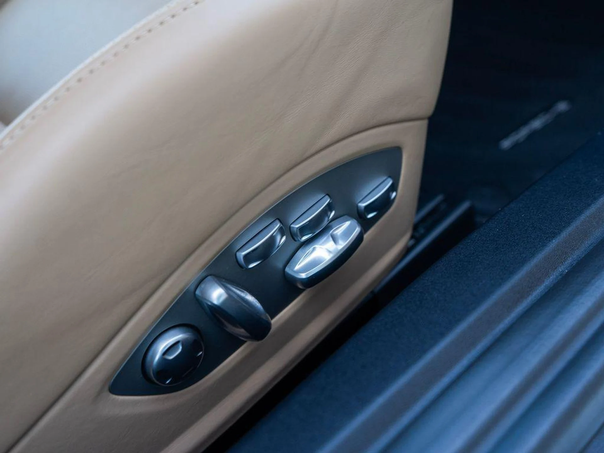 mph032_3130001938_h_HU_De_IP_Vud2_QB_9_A7dt_J_Ox246bt_M_5a0e60e5f2