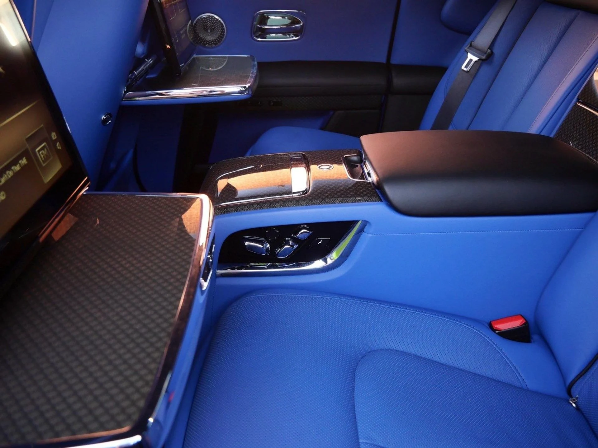 mph032_3138172530_7a15f95e06da6bf75b2304365321d459x_1c56df2b96