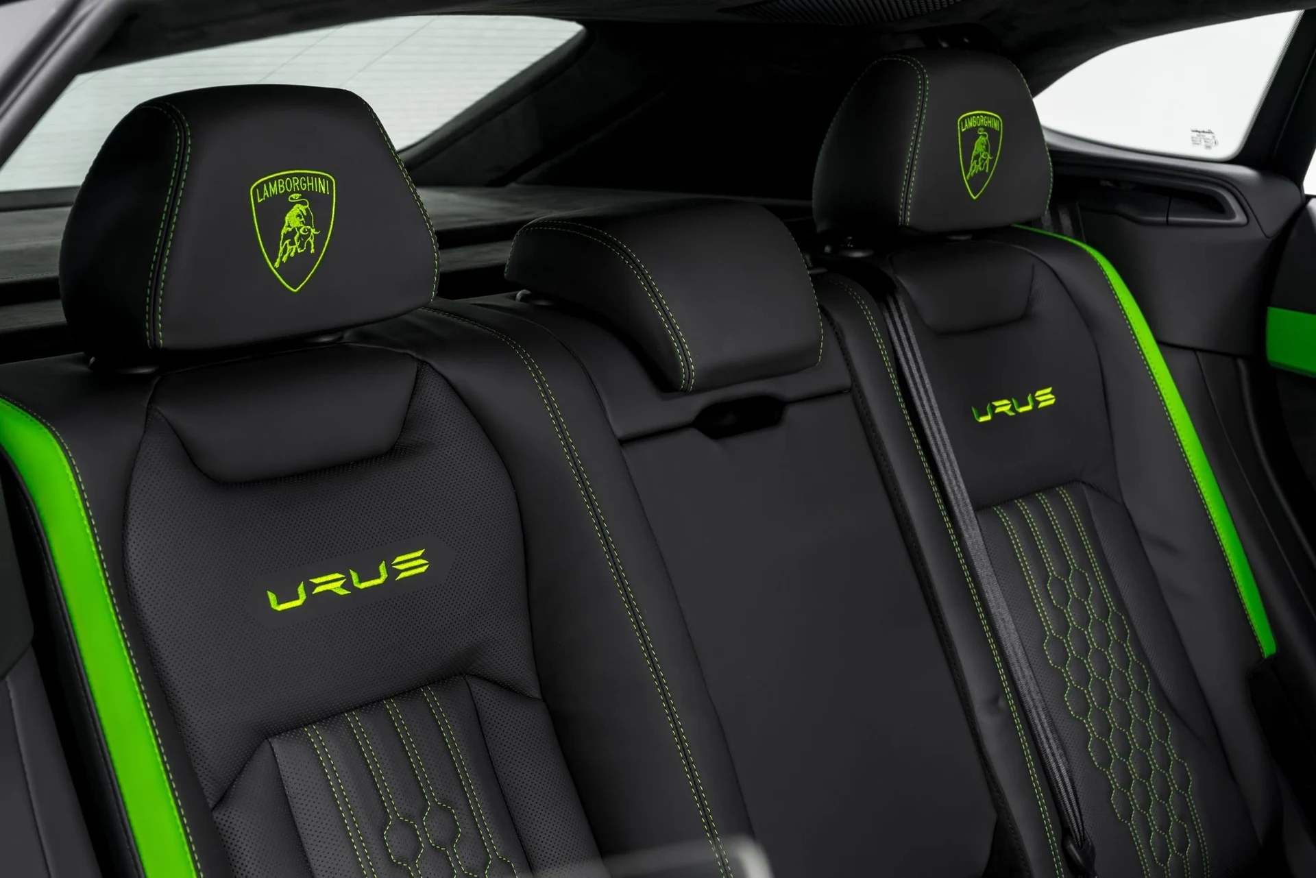 mph032_3158155864_0a91224a7fa001fd4cf9d37197797983x_4d278acb95