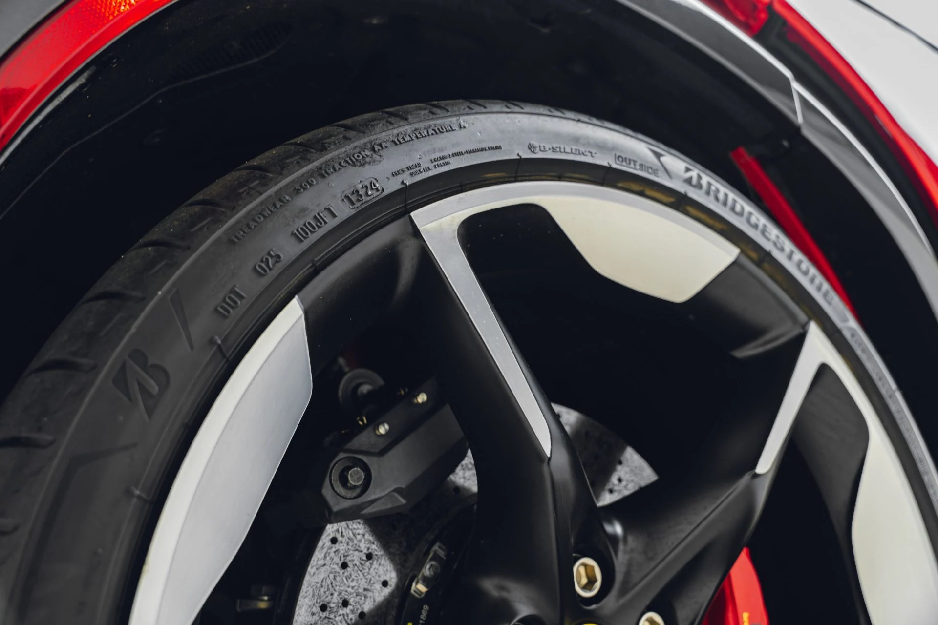 mph032_3168148872_Used_2024_Ferrari_Purosangue_1781724902_acb0cf010d