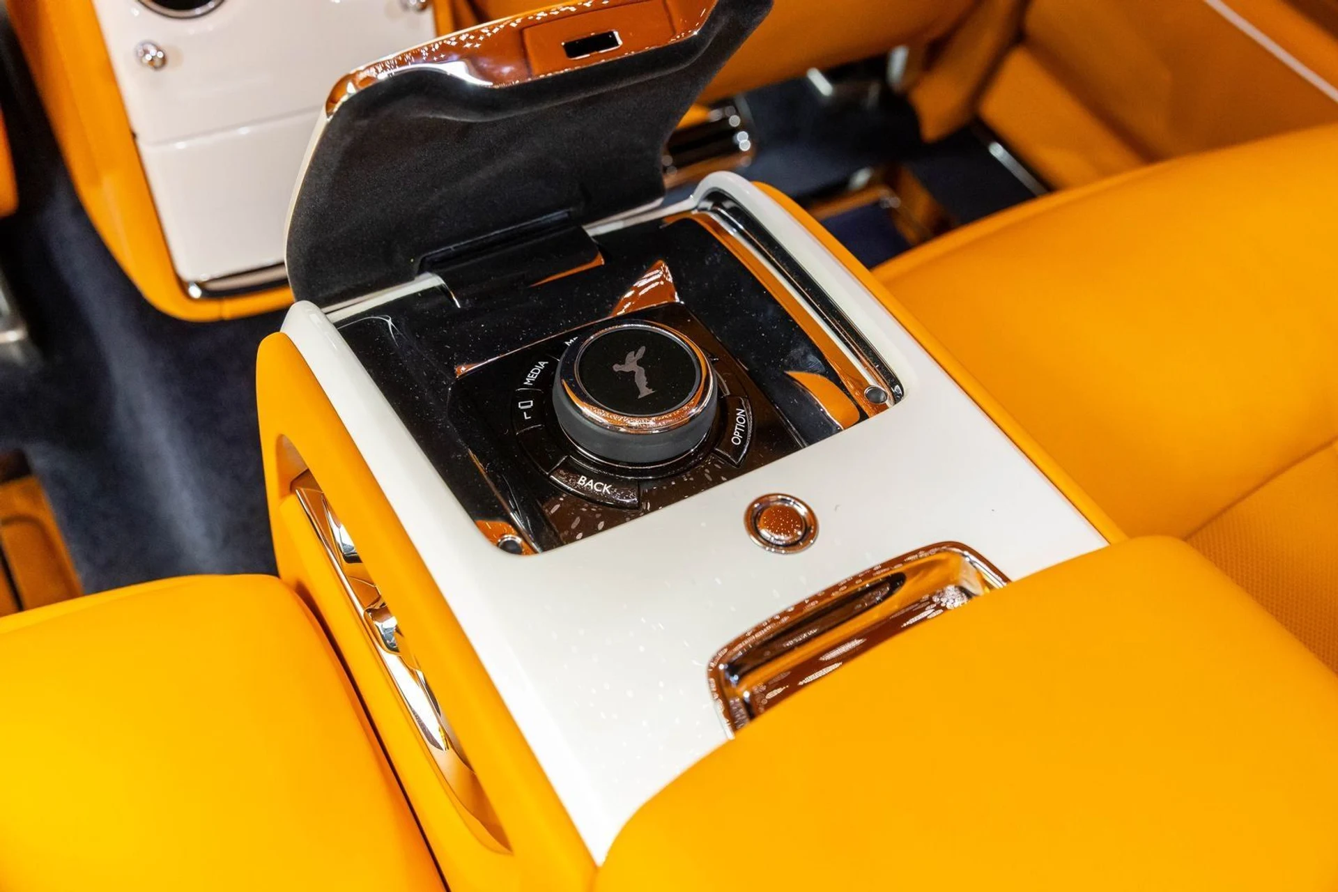 mph032_3174703474_33_30b4adb711