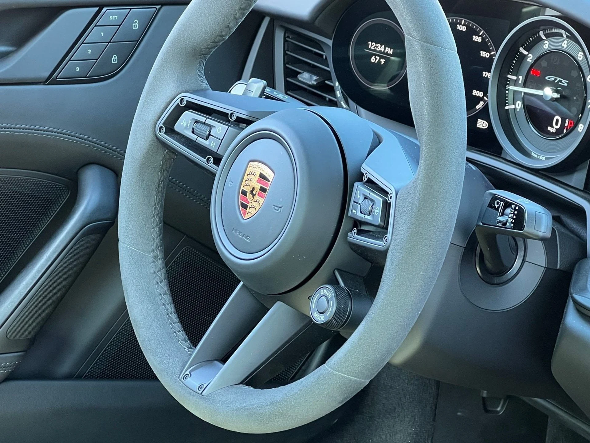 mph032_3174800475_d4999ef973570c212ea9118f816f1e89x_e4cd3acacb