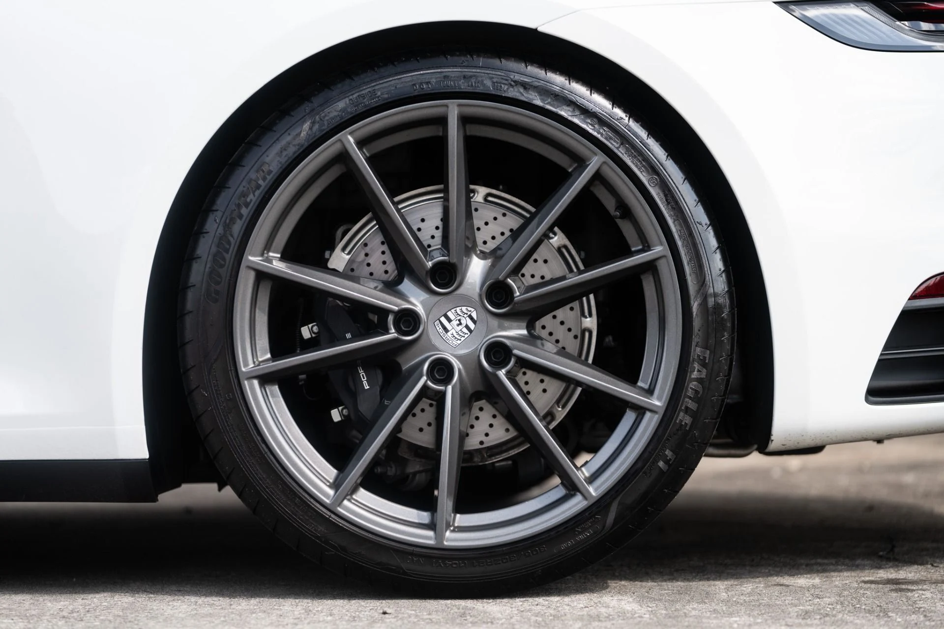 mph032_3181330939_Used_2024_Porsche_911_Carrera_T_1759353341_4bbfd1481f