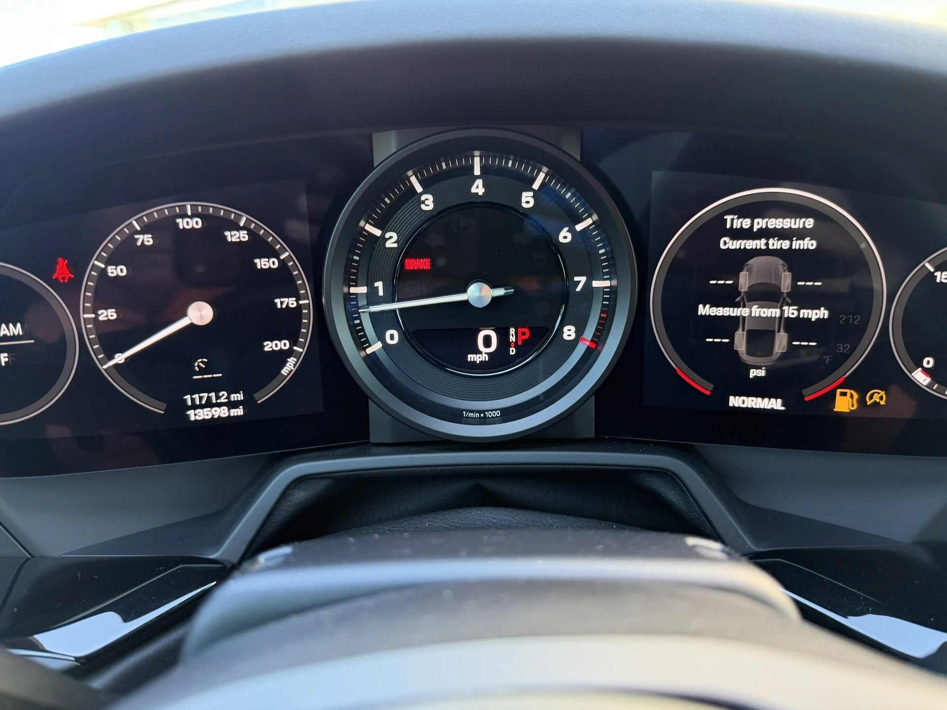 mph032_3182141180_5fb93f17f16e927ab8a5201270b4fbe8x_5c04d50a19