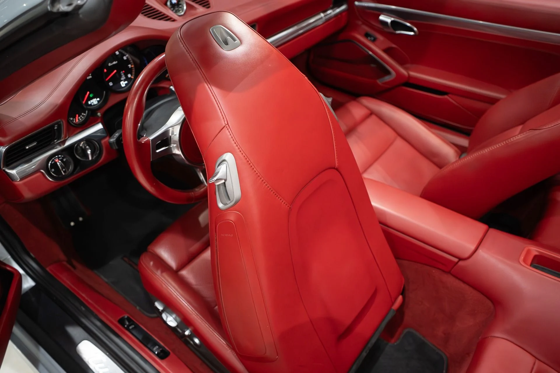 mph032_3190588043_13247_p33_l_d82c10a36d