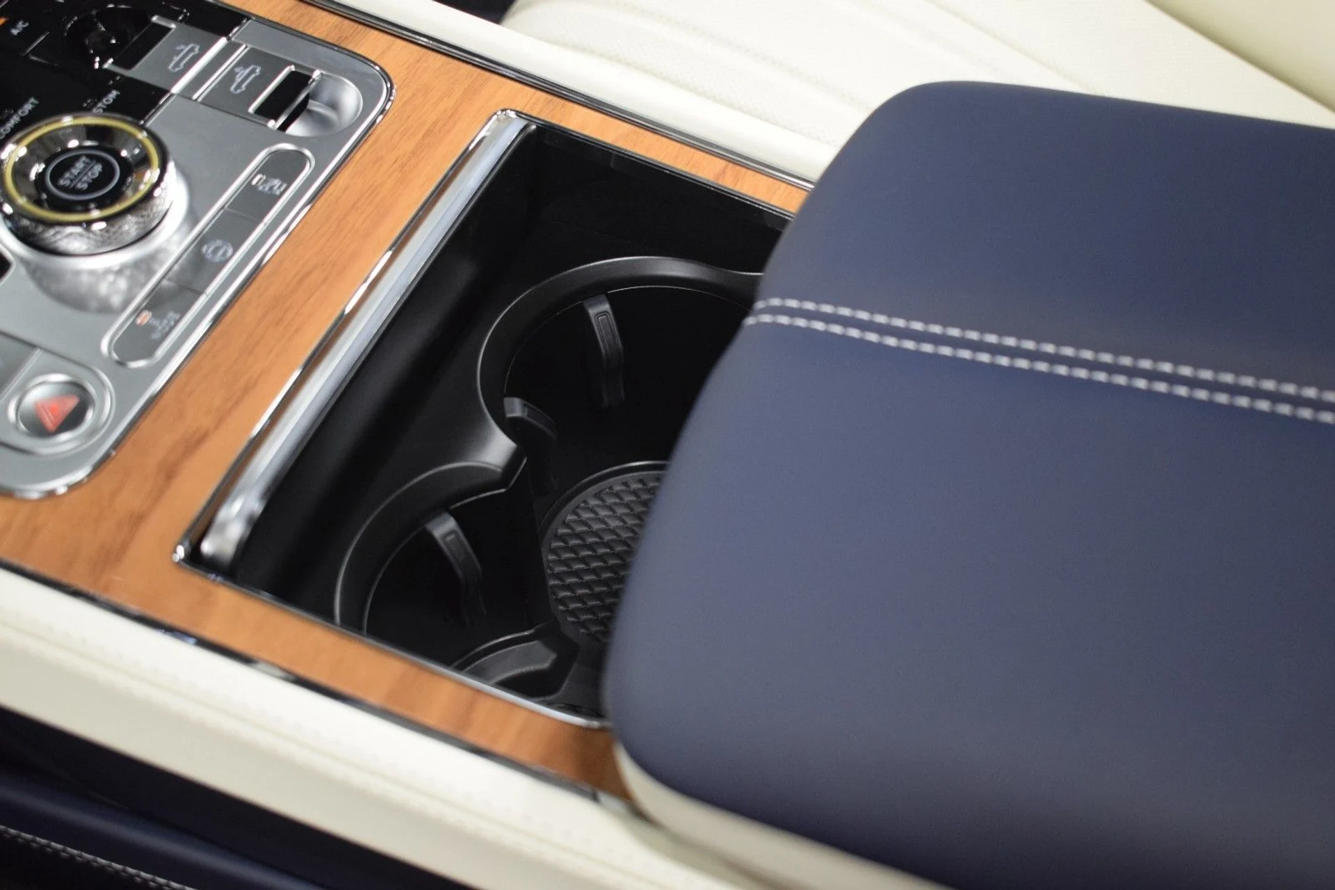 mph032_3212364008_a25d1821de200f7891230e7bce3f9463x_635e61f055