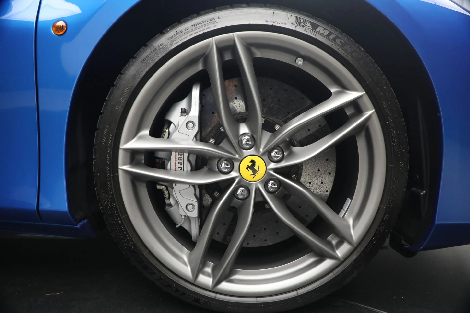 mph032_3219741530_Used_2017_Ferrari_488_Spider_1779887206_fb169e2663