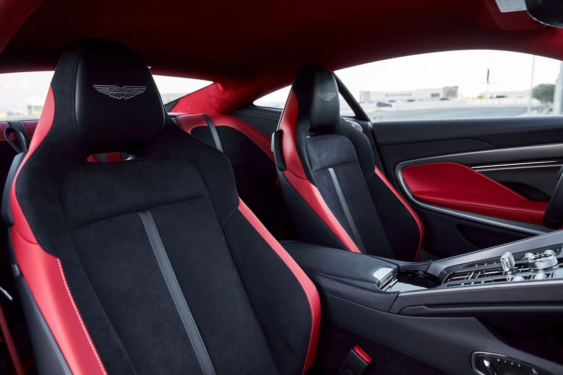 mph032_3236120766_Used_2024_Aston_Martin_DB_12_1767840026_70df6fea85