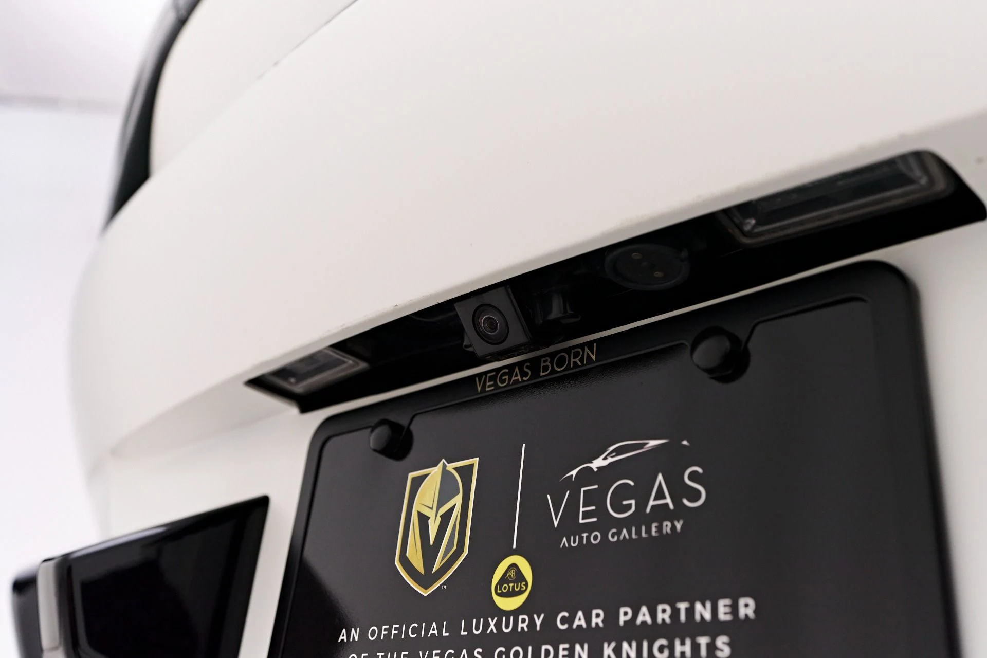 mph032_3239032149_Used_2023_Aston_Martin_Vantage_F1_Edition_1754013179_d4e55897e1