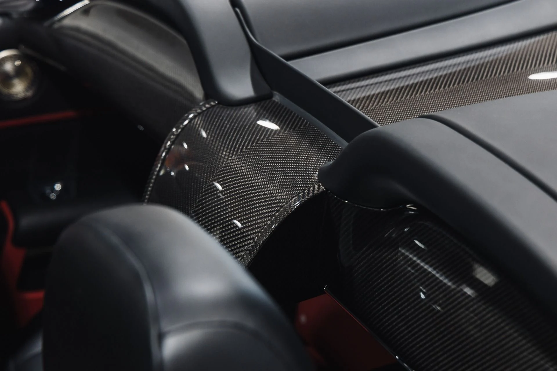 mph032_3239541140_Used_2019_Rolls_Royce_Dawn_1775855974_4a103af170