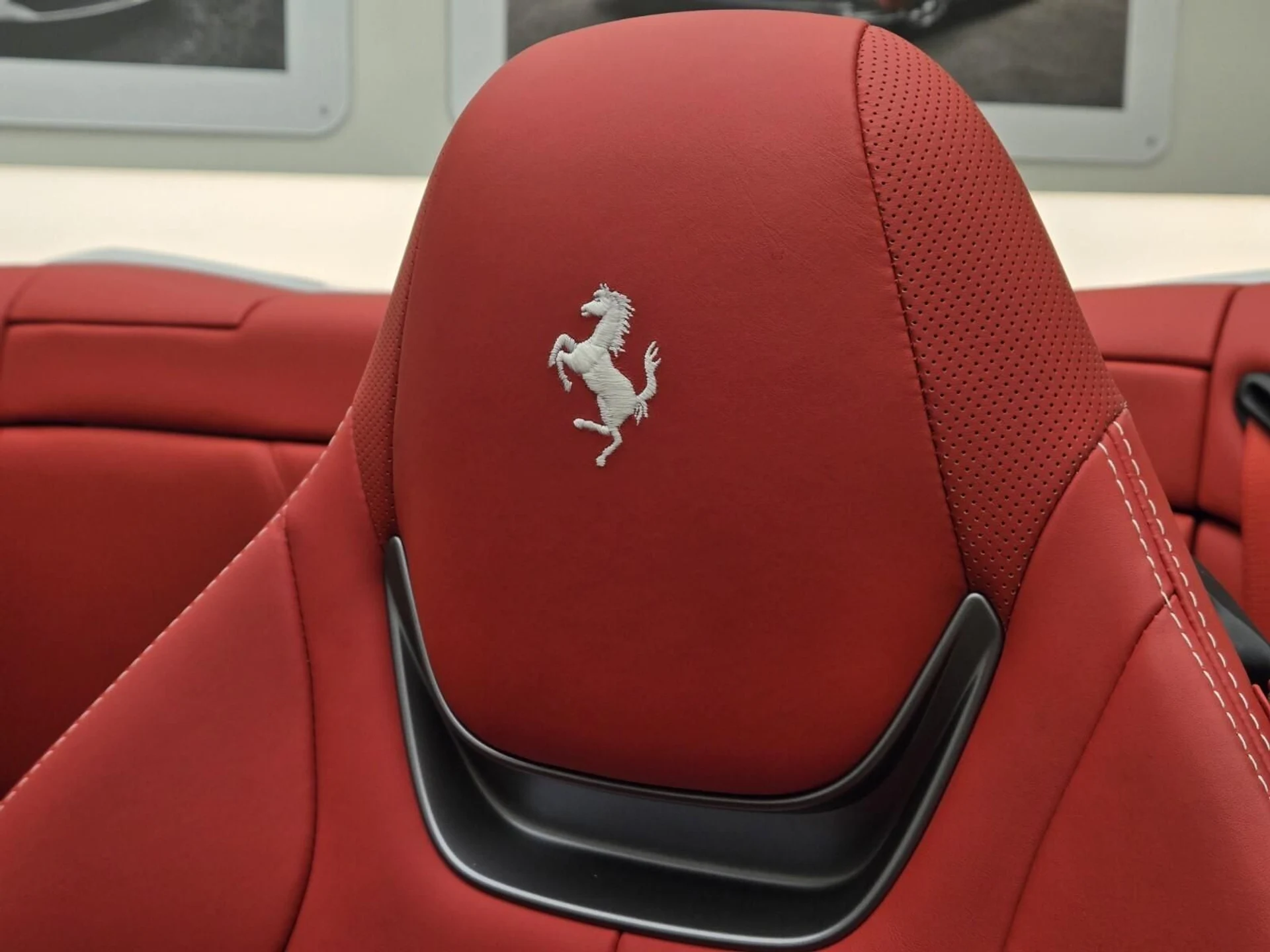 mph032_3248736963_Used_2023_Ferrari_Portofino_1755328630_89c49c3a06