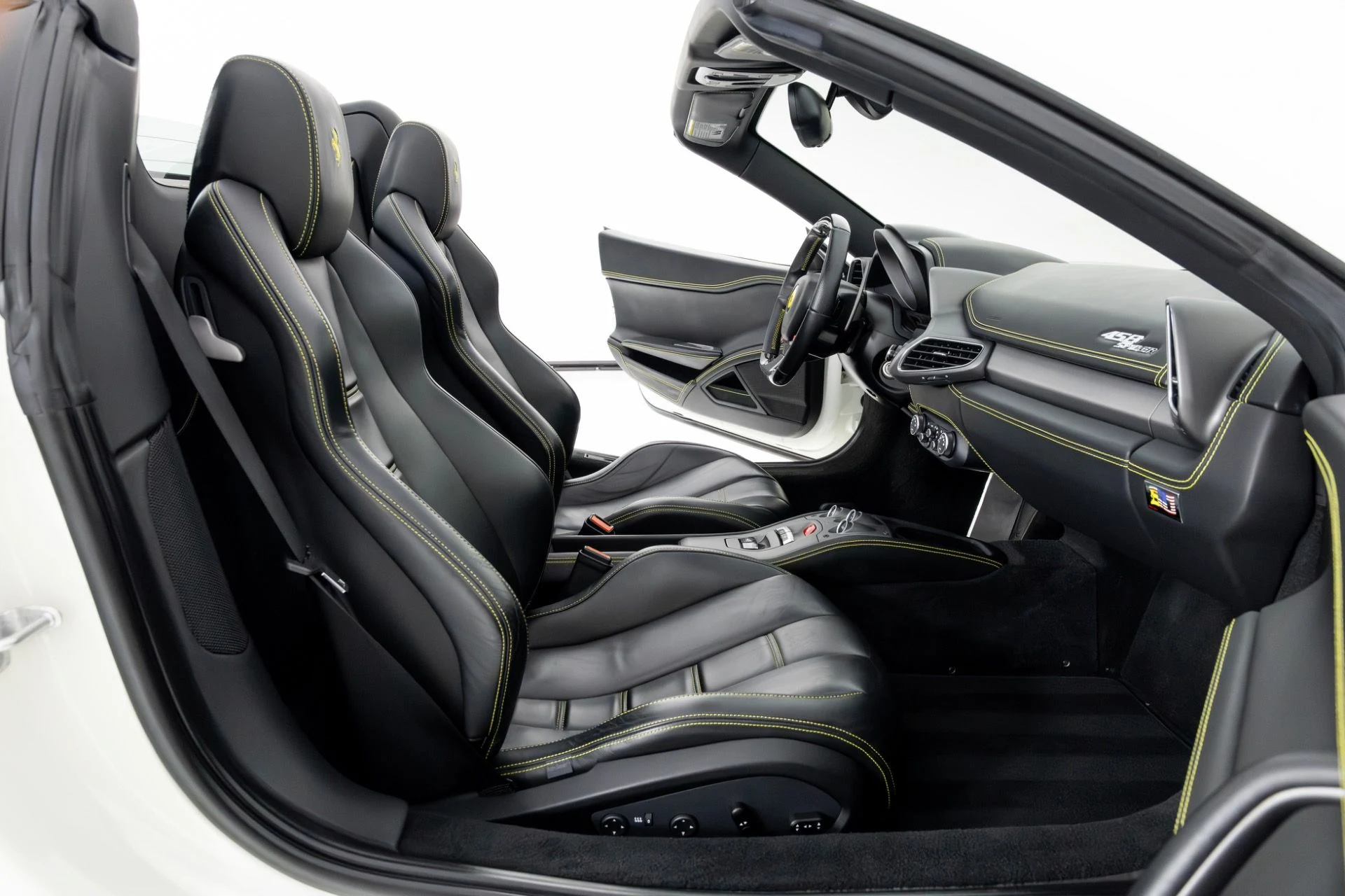 mph032_3255986342_Used_2015_Ferrari_458_Italia_1766013372_9481785a83