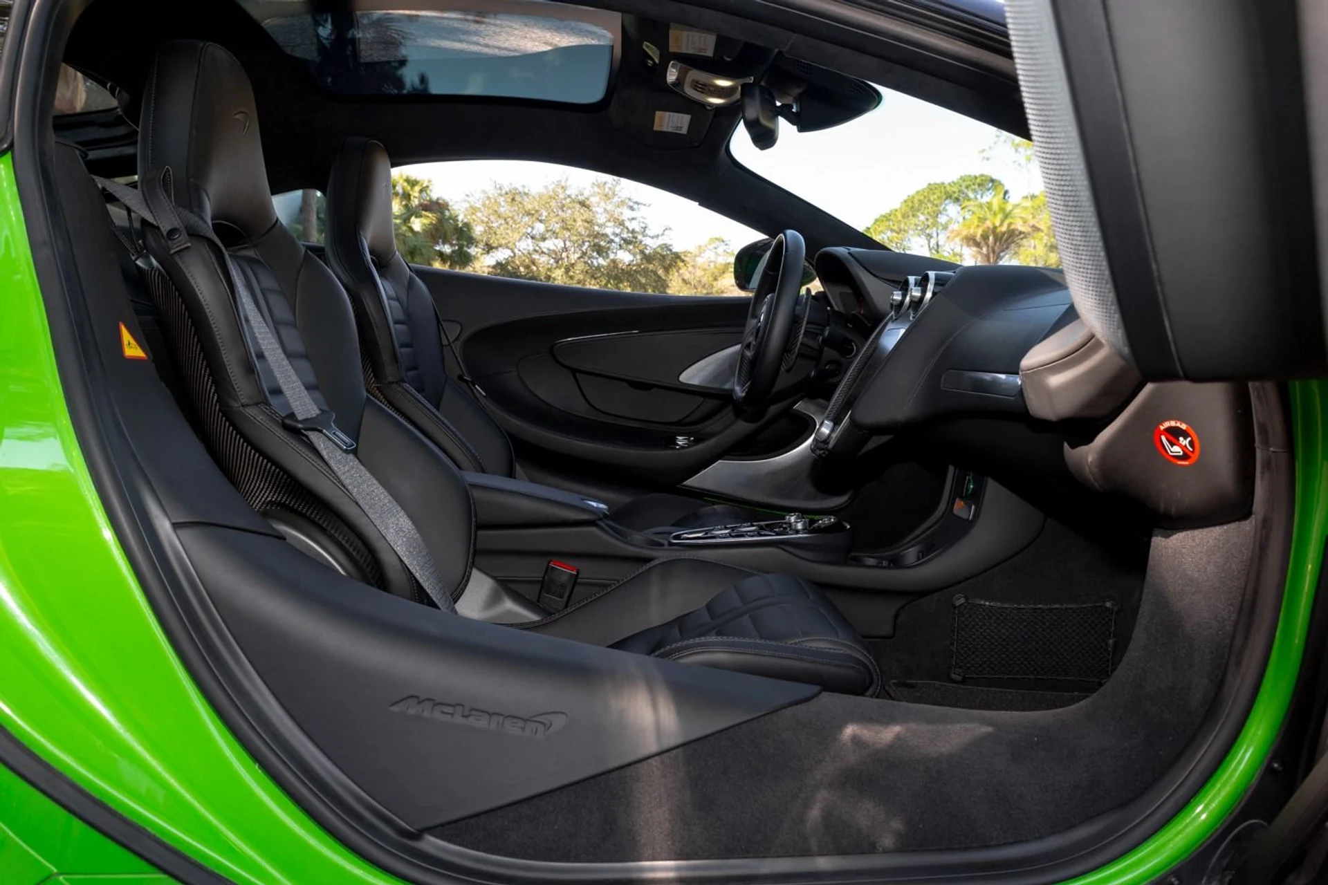 mph032_3266838010_466_p33_l_36a610529f