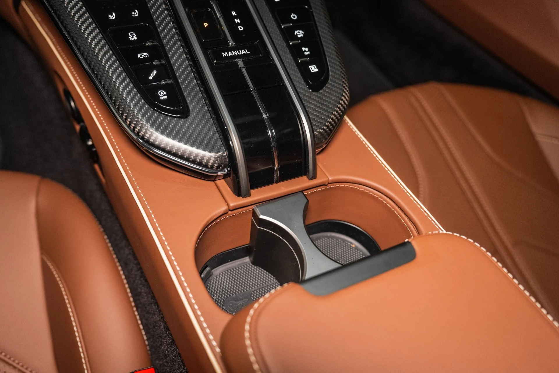 mph032_3268312508_New_2026_ASTON_MARTIN_VANTAGE_1756307805_cd4a8d9eff