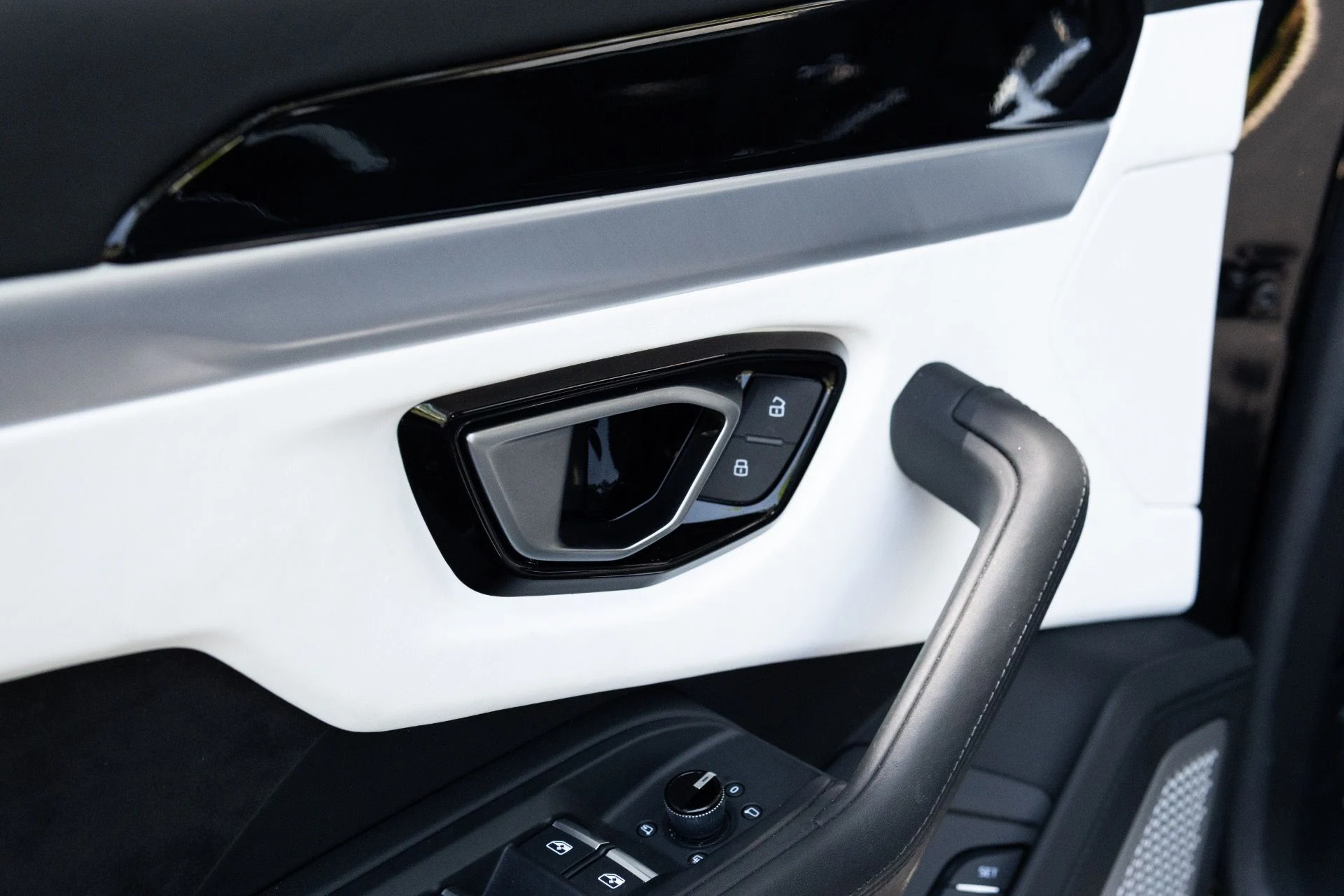 mph032_326950642_Used_2023_Lamborghini_Urus_S_1780940773_cb3041f4c0