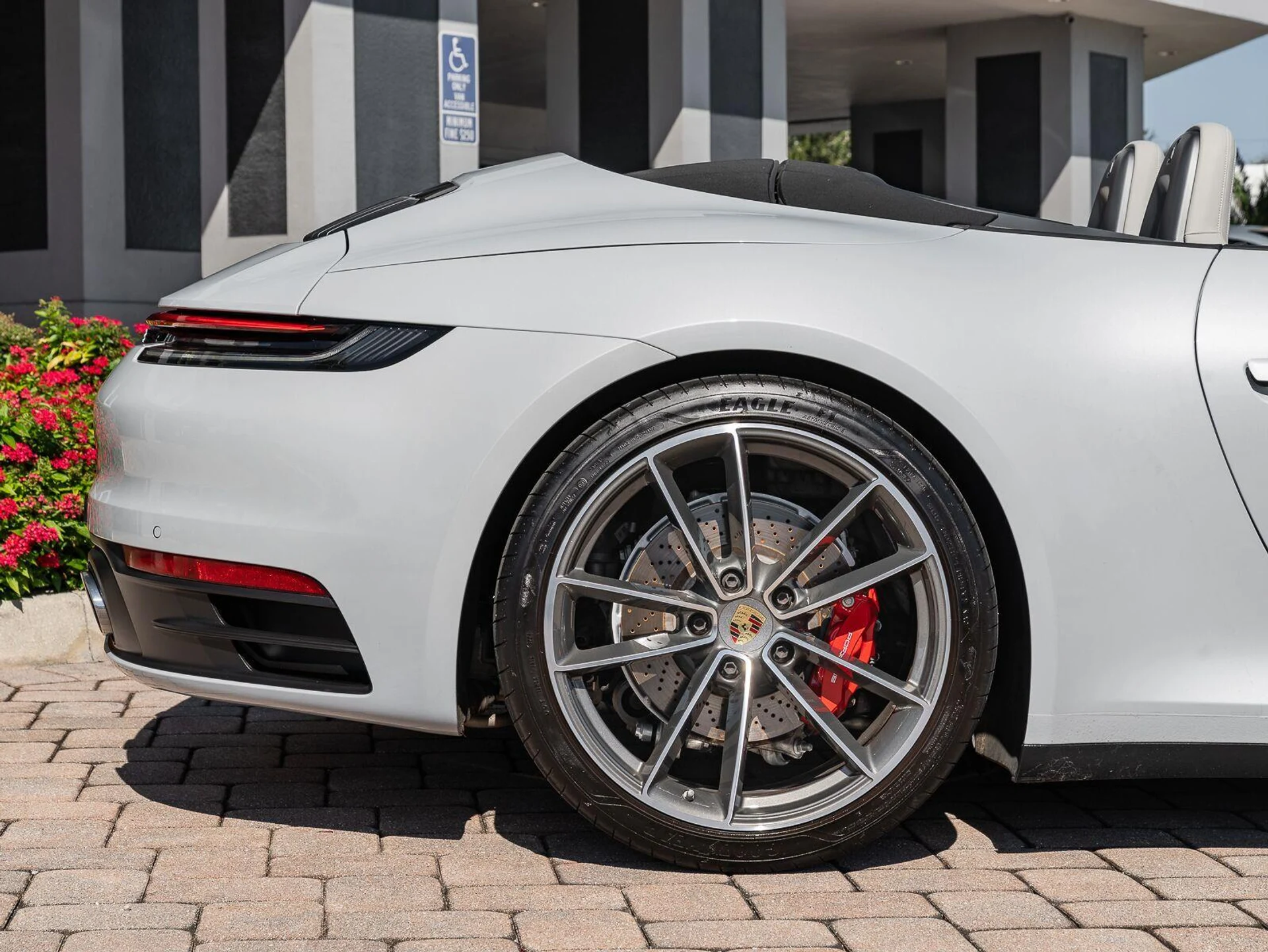mph032_3271432586_Used_2024_Porsche_911_Carrera_4_S_1792609681_960211800c