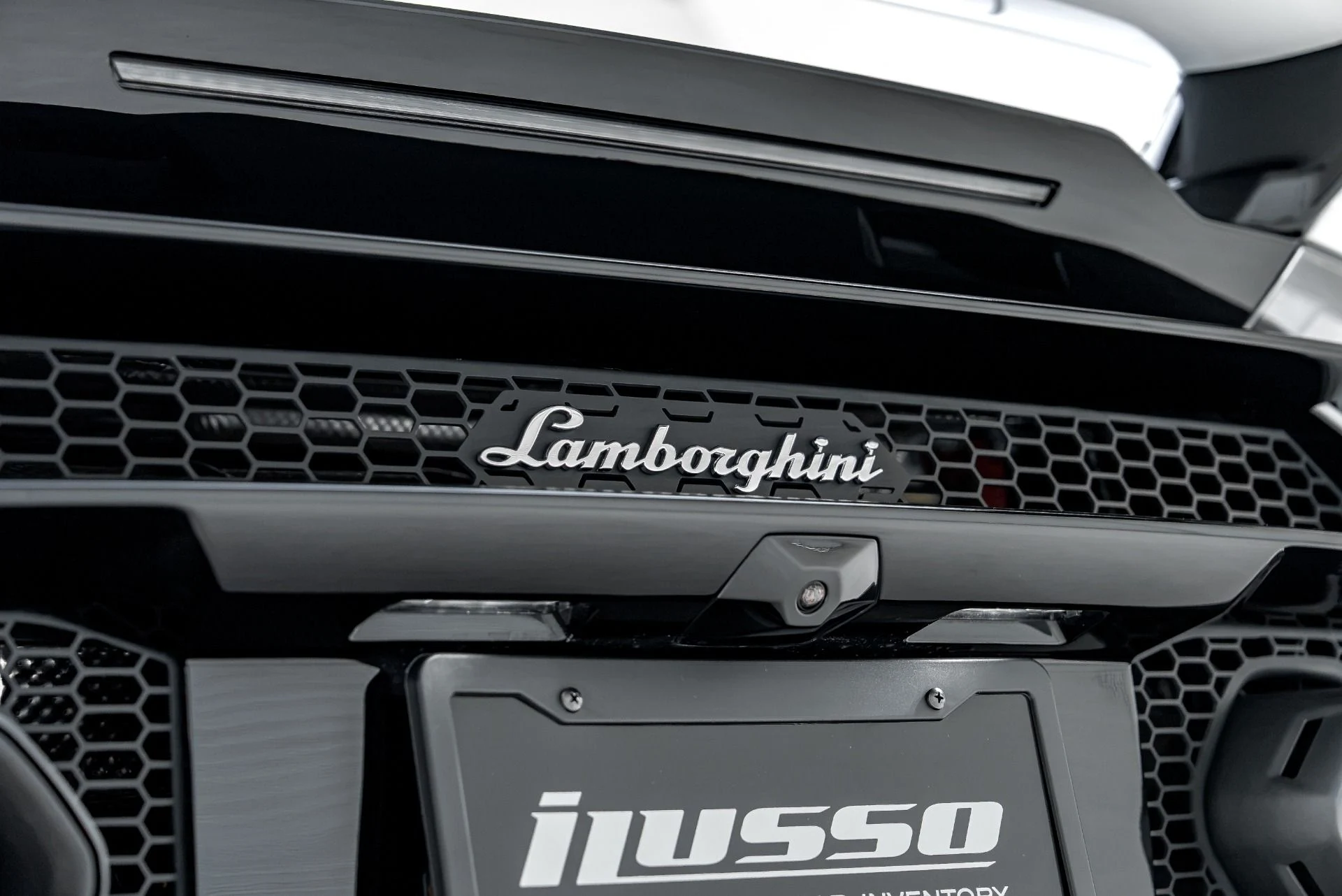 mph032_3273014677_Used_2023_Lamborghini_Huracan_Tecnica_1787597763_33f3095979