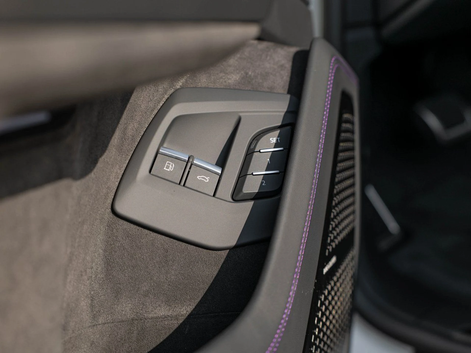 mph032_3278308014_7f38fa8ae317483e815ac05746445ed4x_34066c8af4