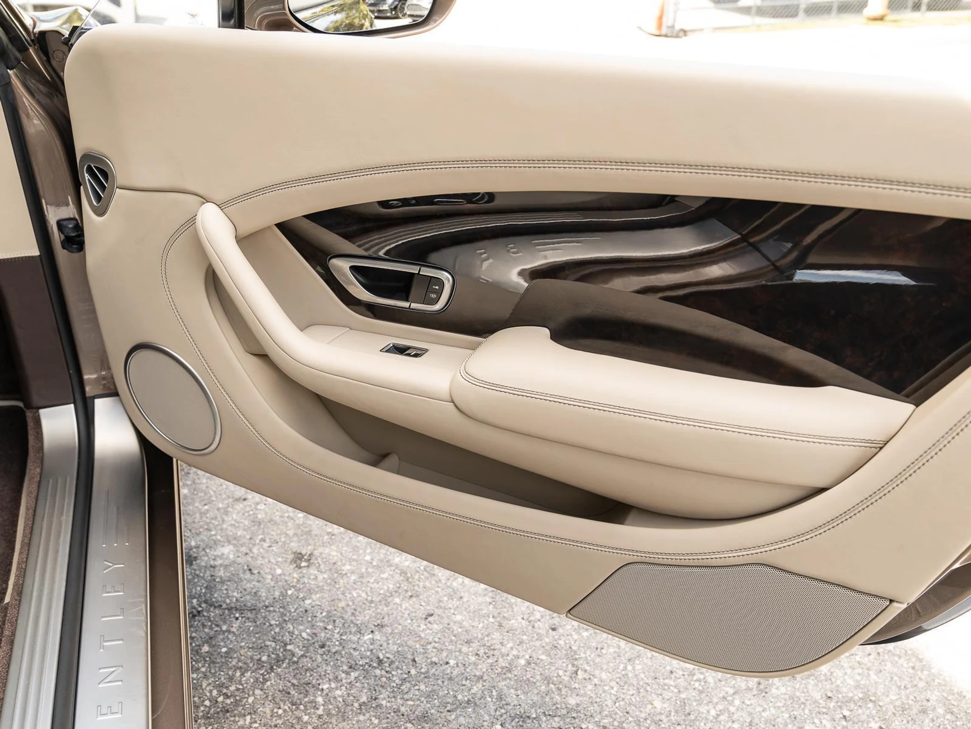 mph032_3285157527_Used_2016_Bentley_Continental_GT_V8_1779807709_6f2a54713f