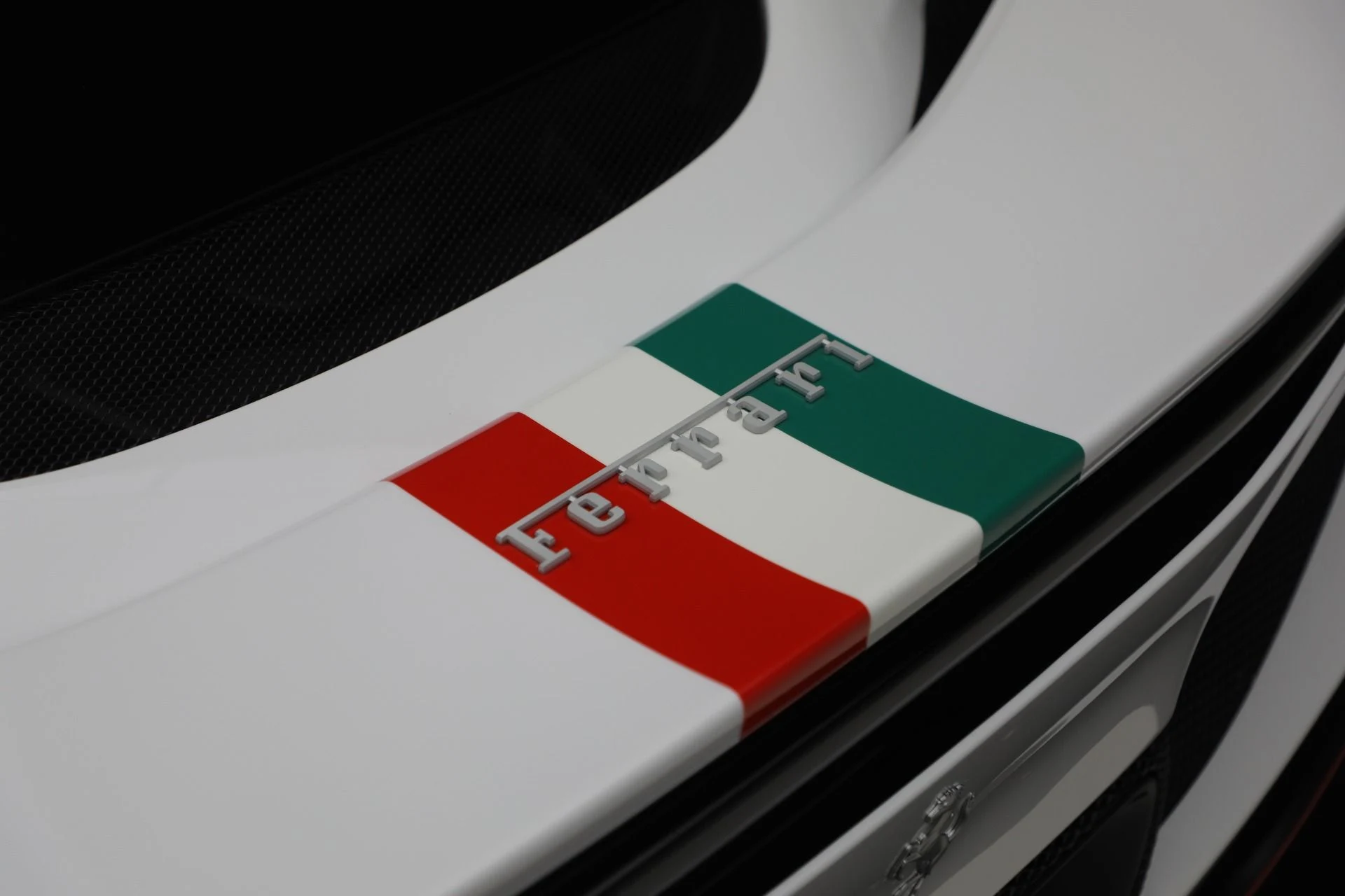 mph032_3286575596_Used_2025_Ferrari_296_GTS_1774108036_fee021942f