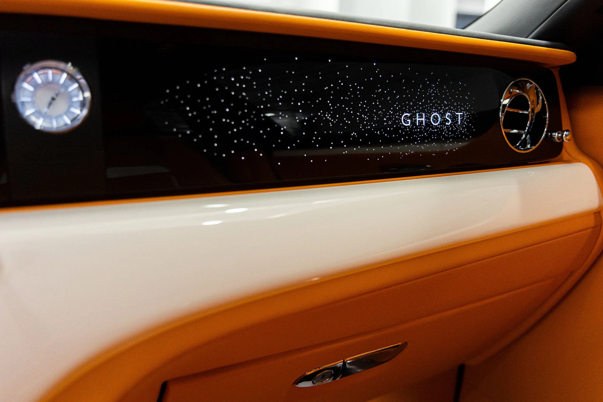 mph032_3288303933_abb0a948df871497e2a069fc5873de1ax_e10e30149a