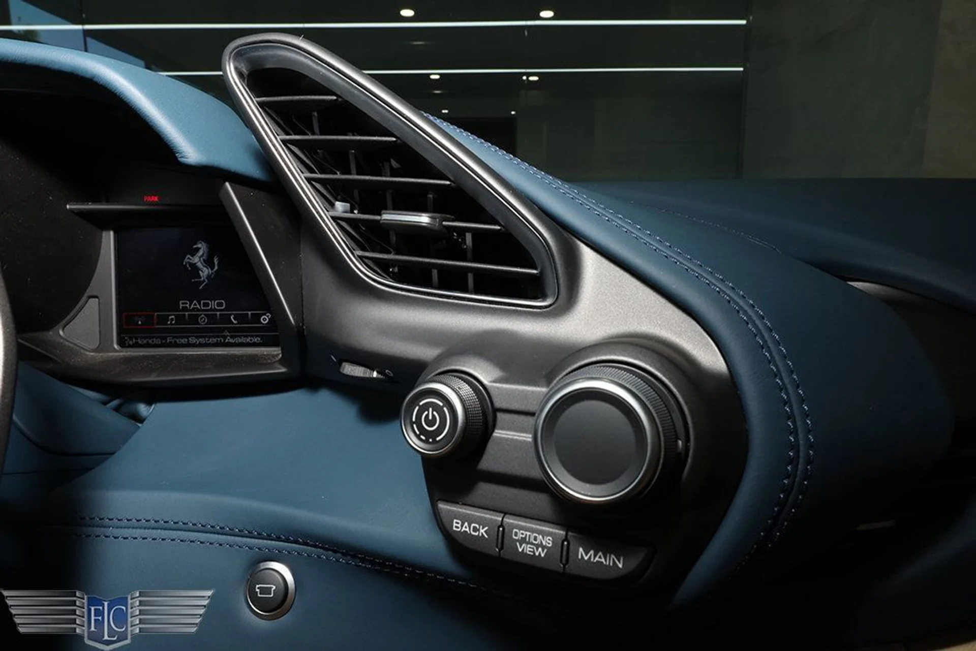 mph032_3291937632_used_2019_ferrari_488_spider_convertible_9689_22967902_33_1024_84e018fcb4