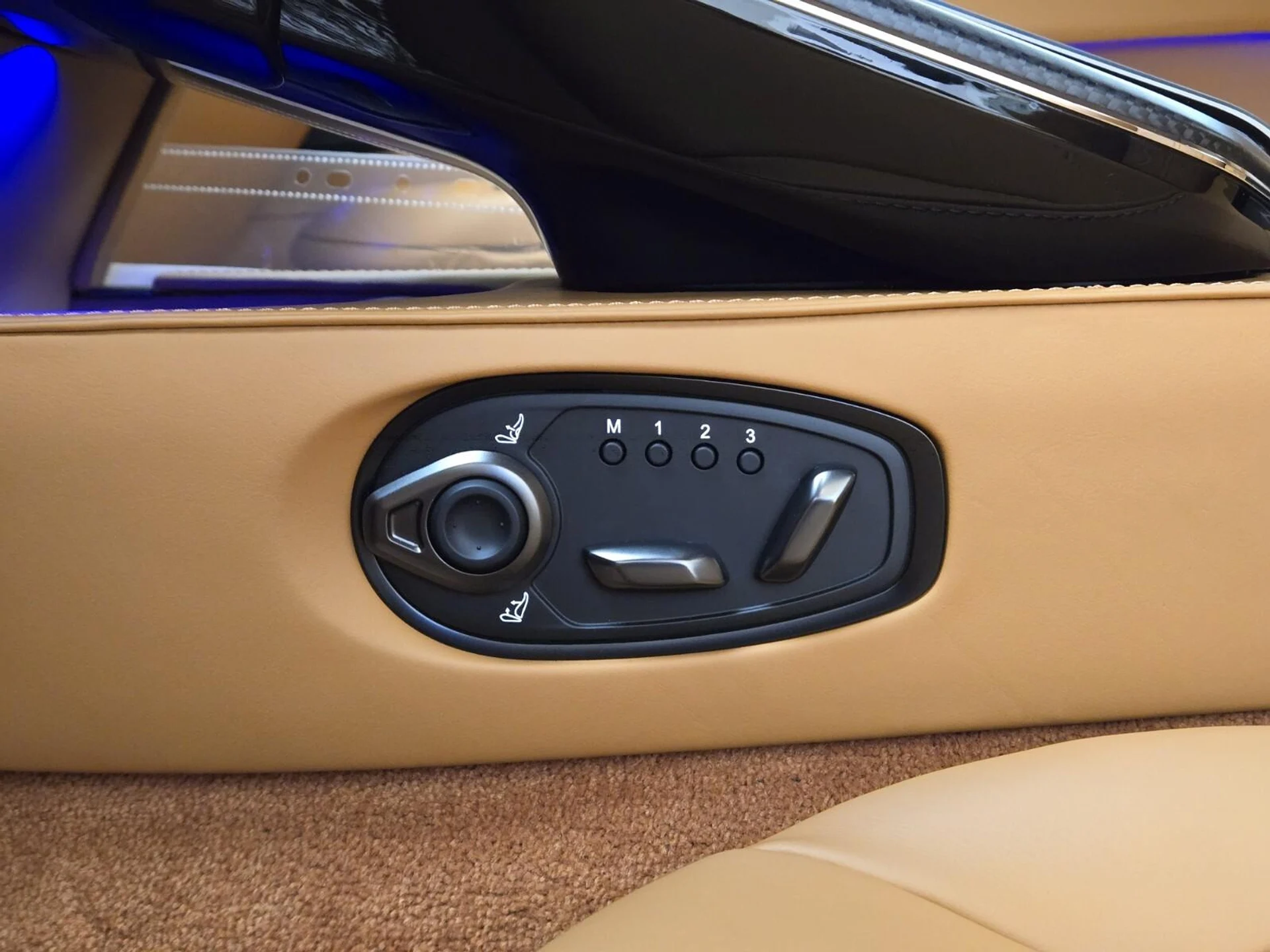 mph032_3298318939_New_2026_Aston_Martin_Vantage_1761803406_1b817027cc