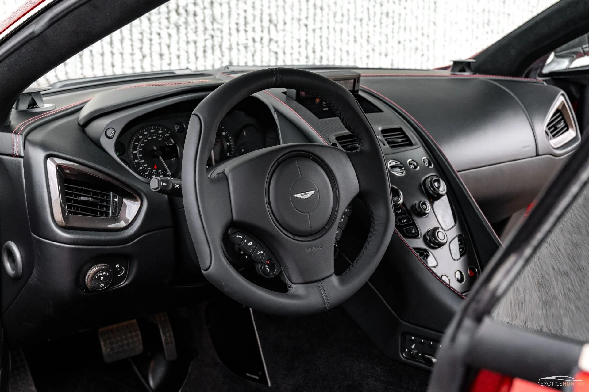 mph032_3307799169_Used_2015_Aston_Martin_Vanquish_Remarkable_325_K_MSRP_Special_AML_Color_Diavolo_Red_Carbon_Everything_1771284972_77e719aff2