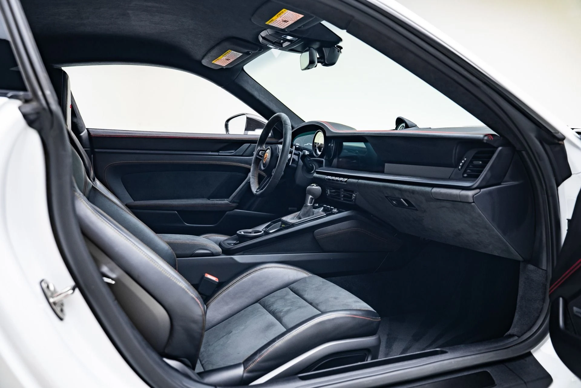 mph032_331910812_Used_2022_Porsche_911_GT_3_1764803093_b13b792e1f