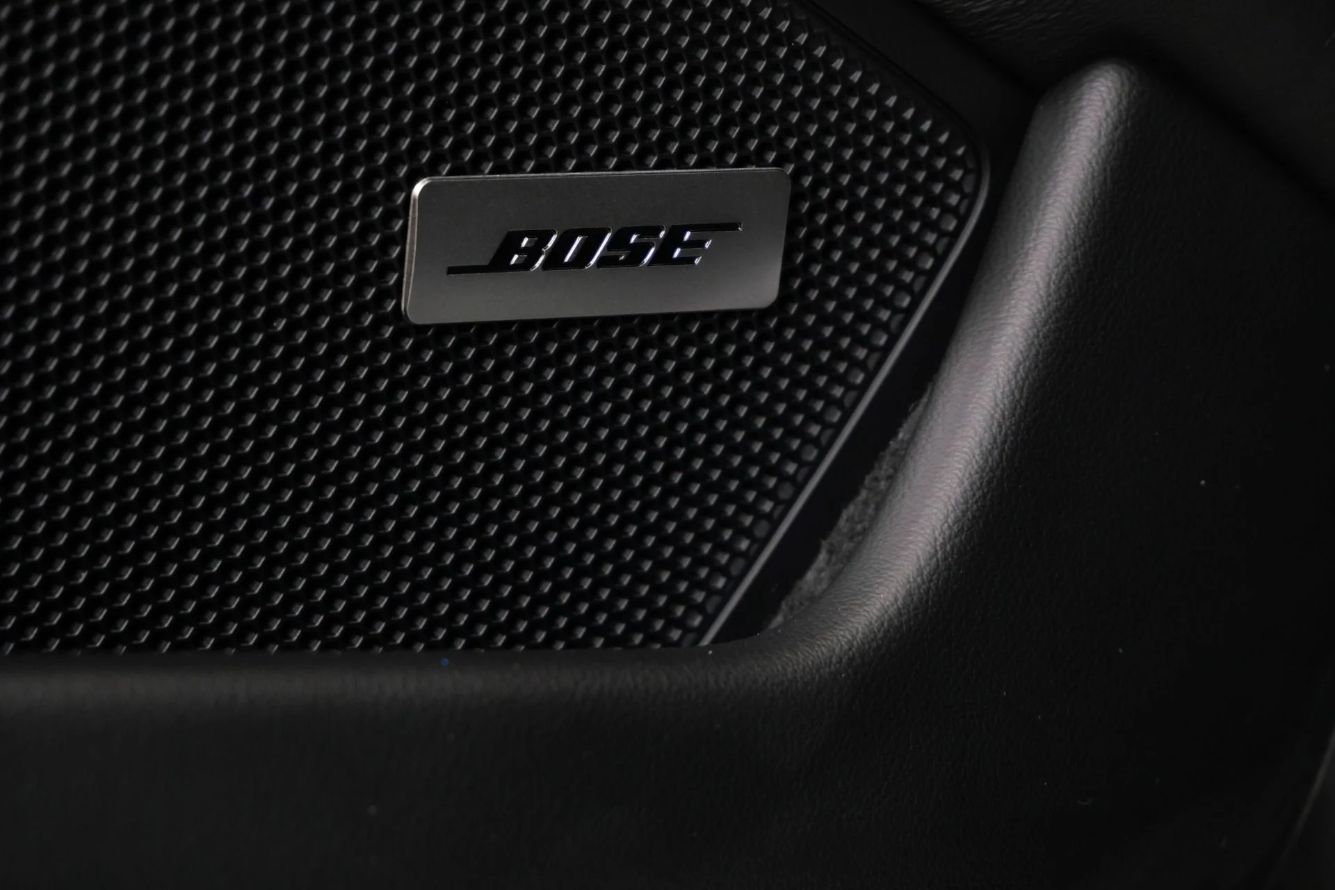 mph032_3331814702_Used_2025_Porsche_911_Carrera_Low_Miles_Premium_Package_Front_Axle_Lift_1756231403_0114108adf