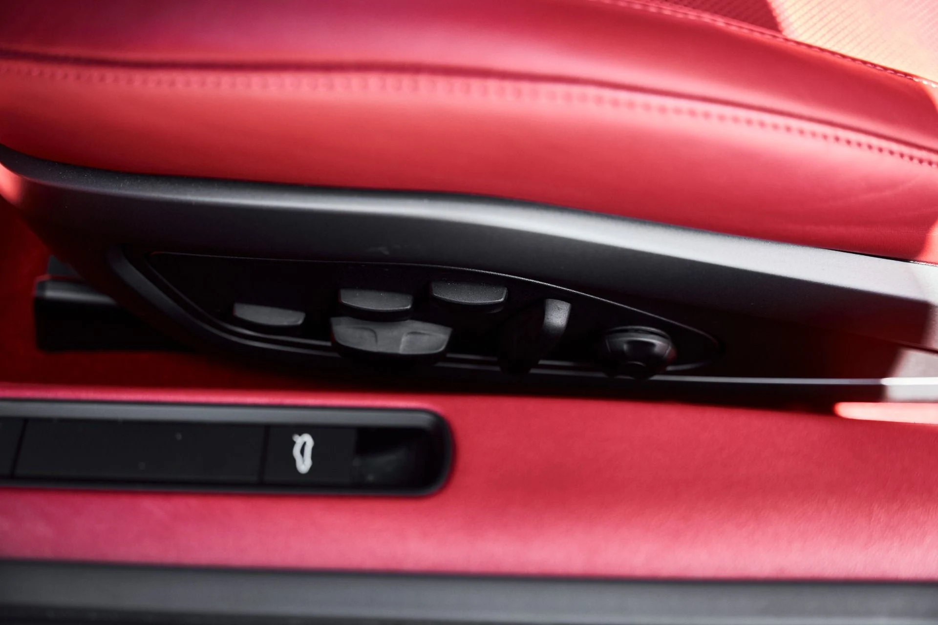 mph032_3335553345_Used_2023_Porsche_911_Turbo_S_1777011111_9a16238ff1