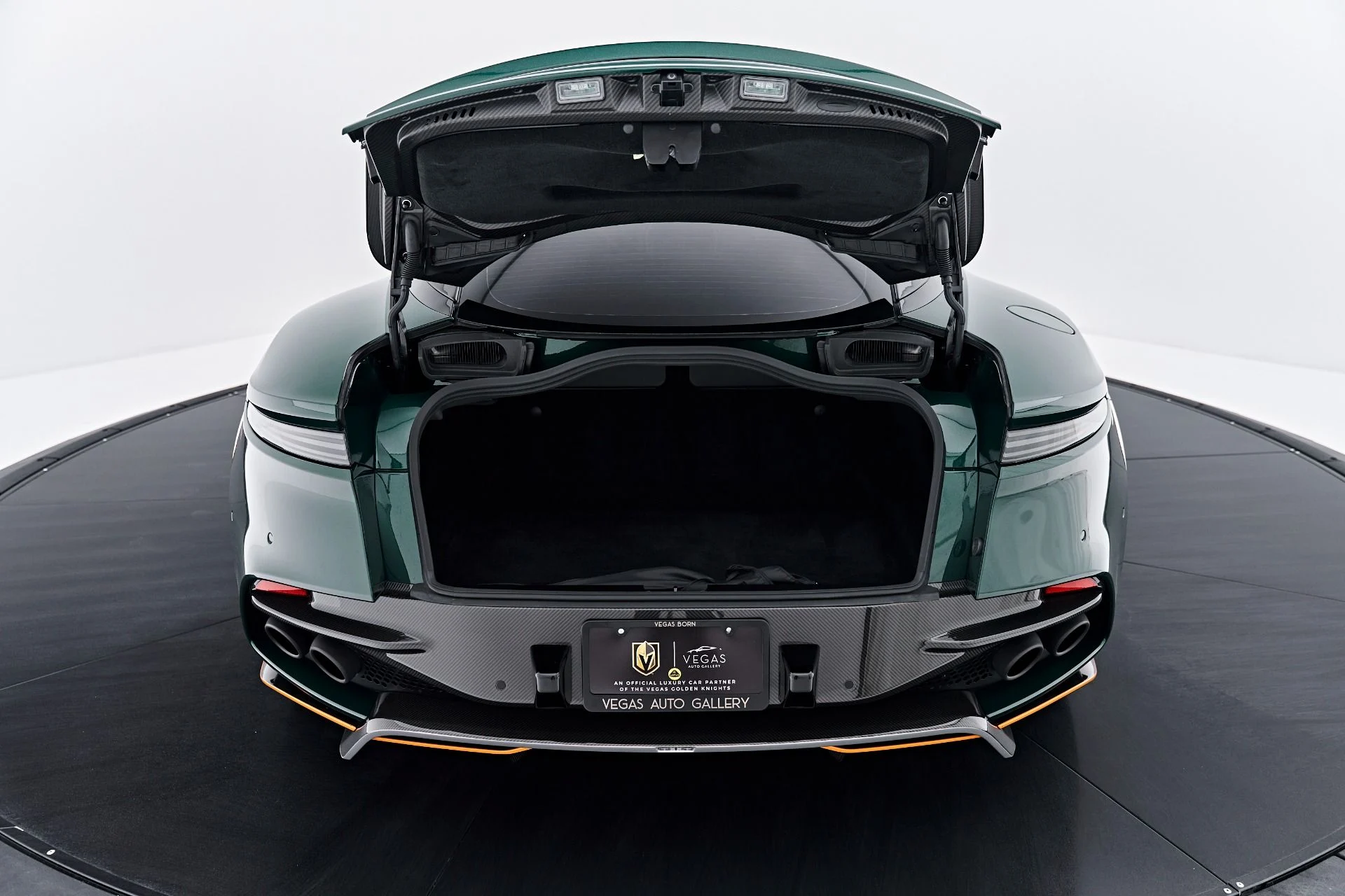 mph032_3340582282_Used_2023_Aston_Martin_DBS_Ultimate_1787789398_3cf20efda2