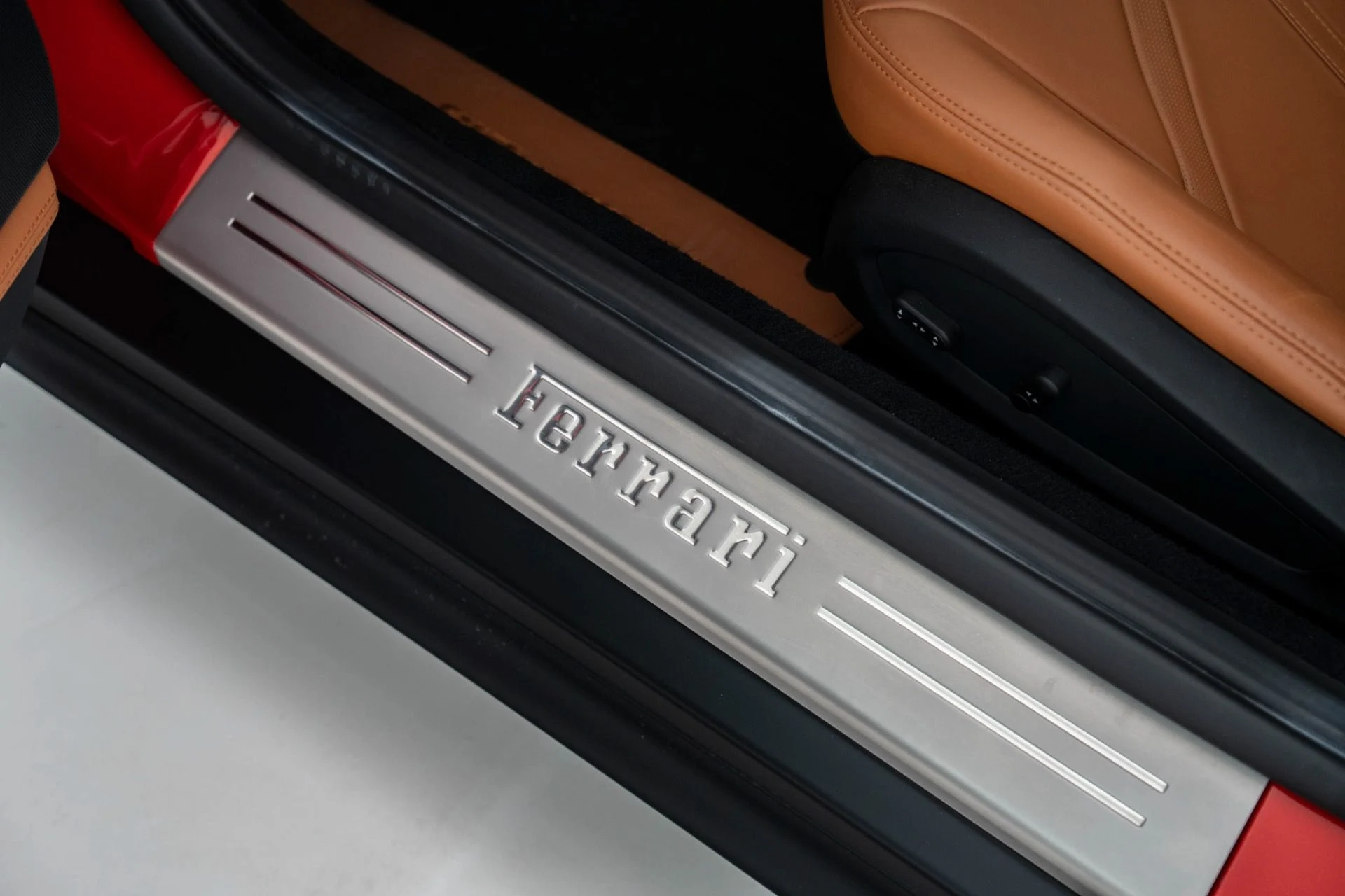 mph032_3341348219_Used_2019_Ferrari_812_Superfast_1774387535_5a1ea46fb0