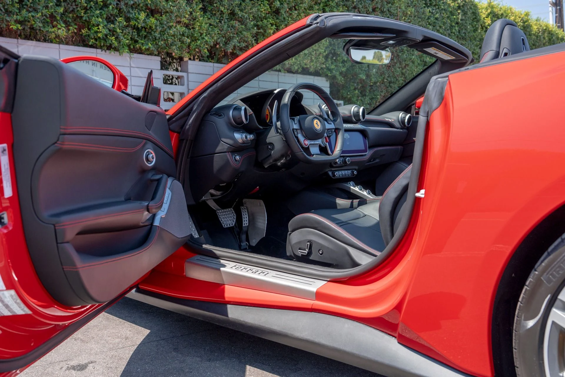 mph032_3341595690_Used_2022_Ferrari_Portofino_M_1754671903_e59674f858