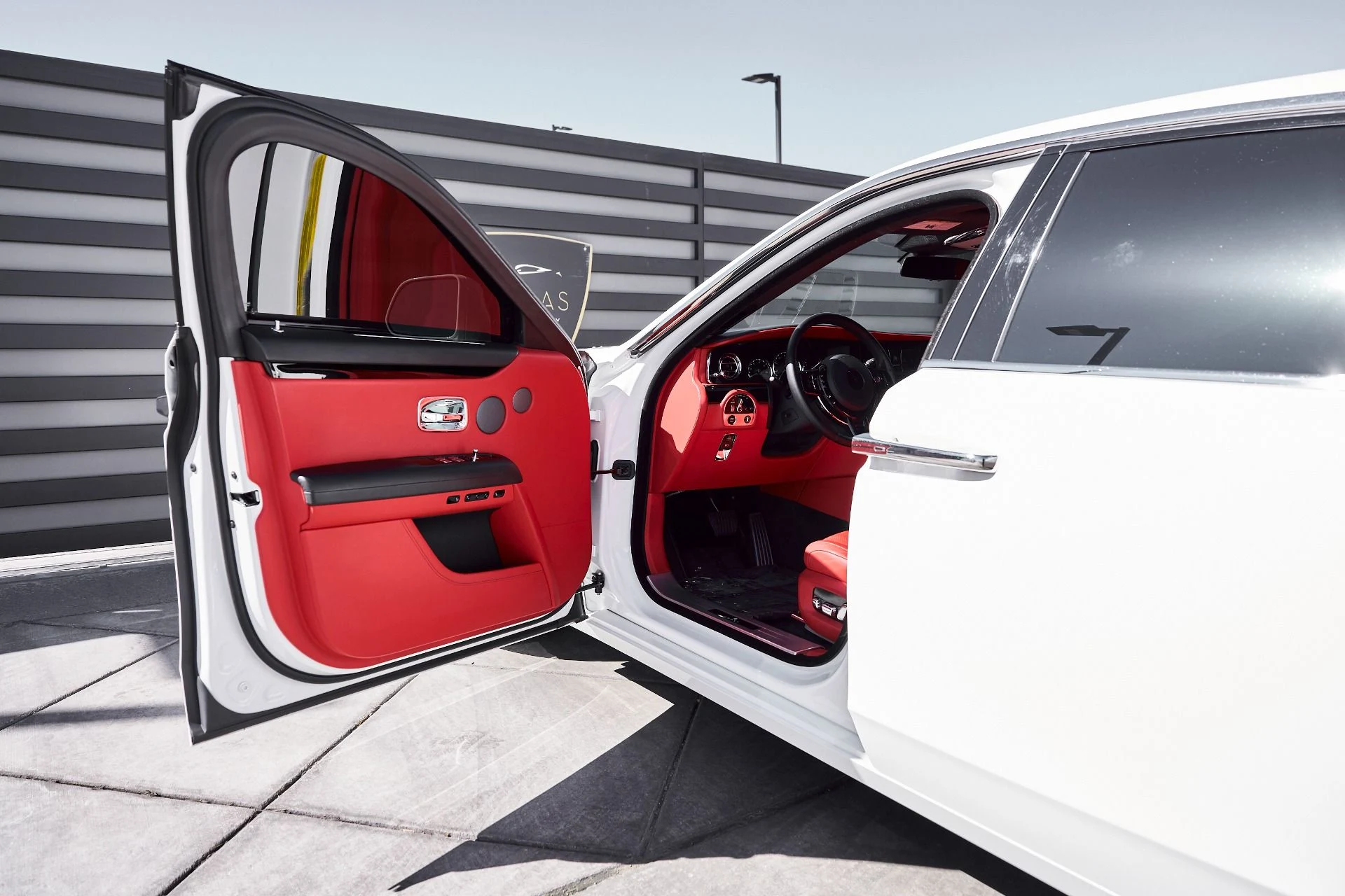 mph032_3344440452_Used_2022_Rolls_Royce_Ghost_Base_1772766001_4cc9f5a033