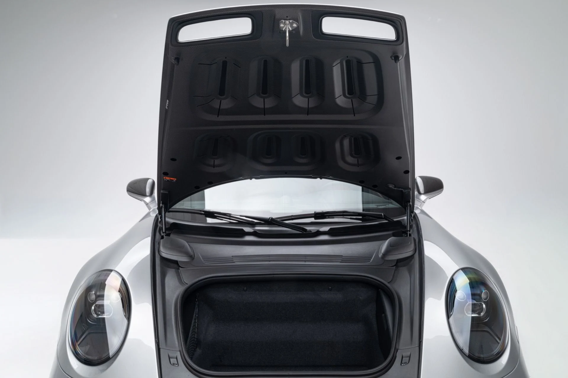 mph032_335017535_Used_2024_Porsche_911_GT_3_Touring_1776272104_6cb0ed6bda