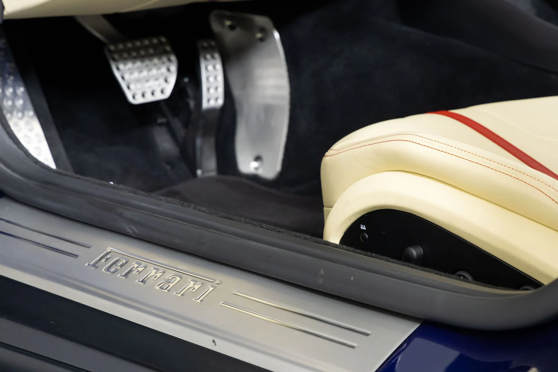 mph032_3355907063_7ea4c6c081bf47b1b1e0a7e9e20604b6_1f1974cfd4