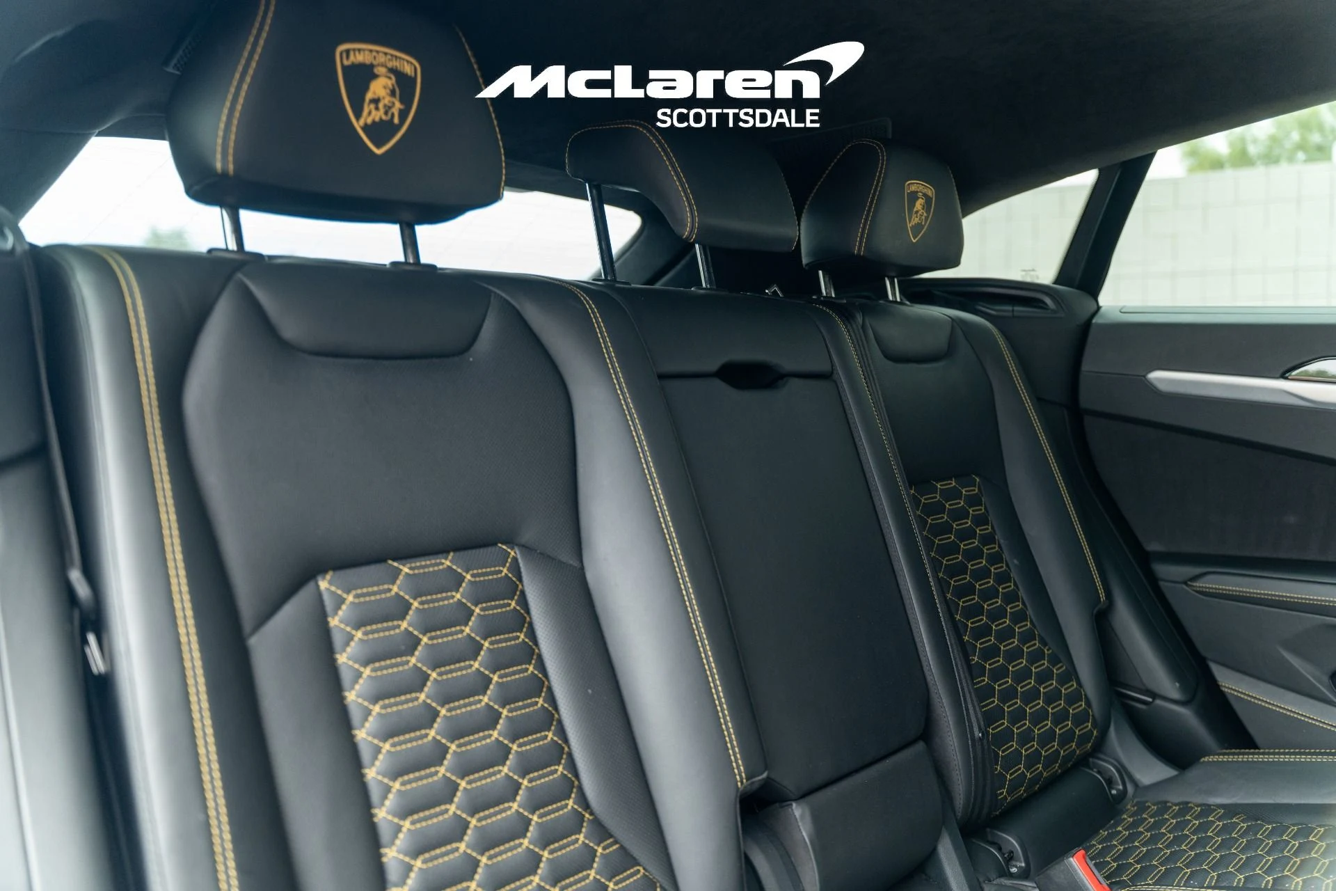 mph032_3362890313_Used_2021_LAMBORGHINI_URUS_1757137597_2d96be2fd3