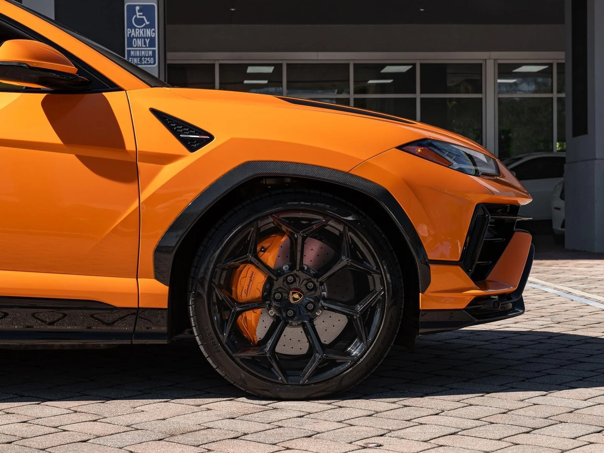 mph032_3363278173_Used_2023_Lamborghini_Urus_Performante_1769095140_5c4ec4b19f