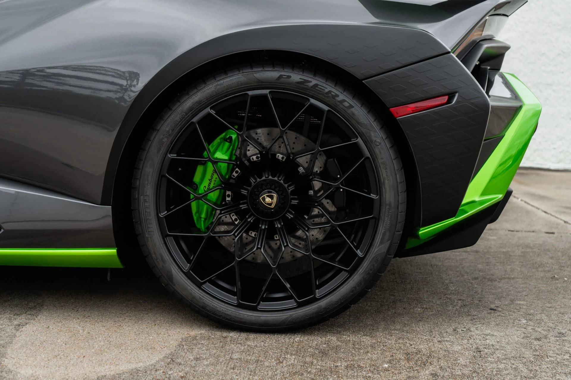 mph032_337459642_Used_2021_Lamborghini_Huracan_STO_1791840697_a51f65134b