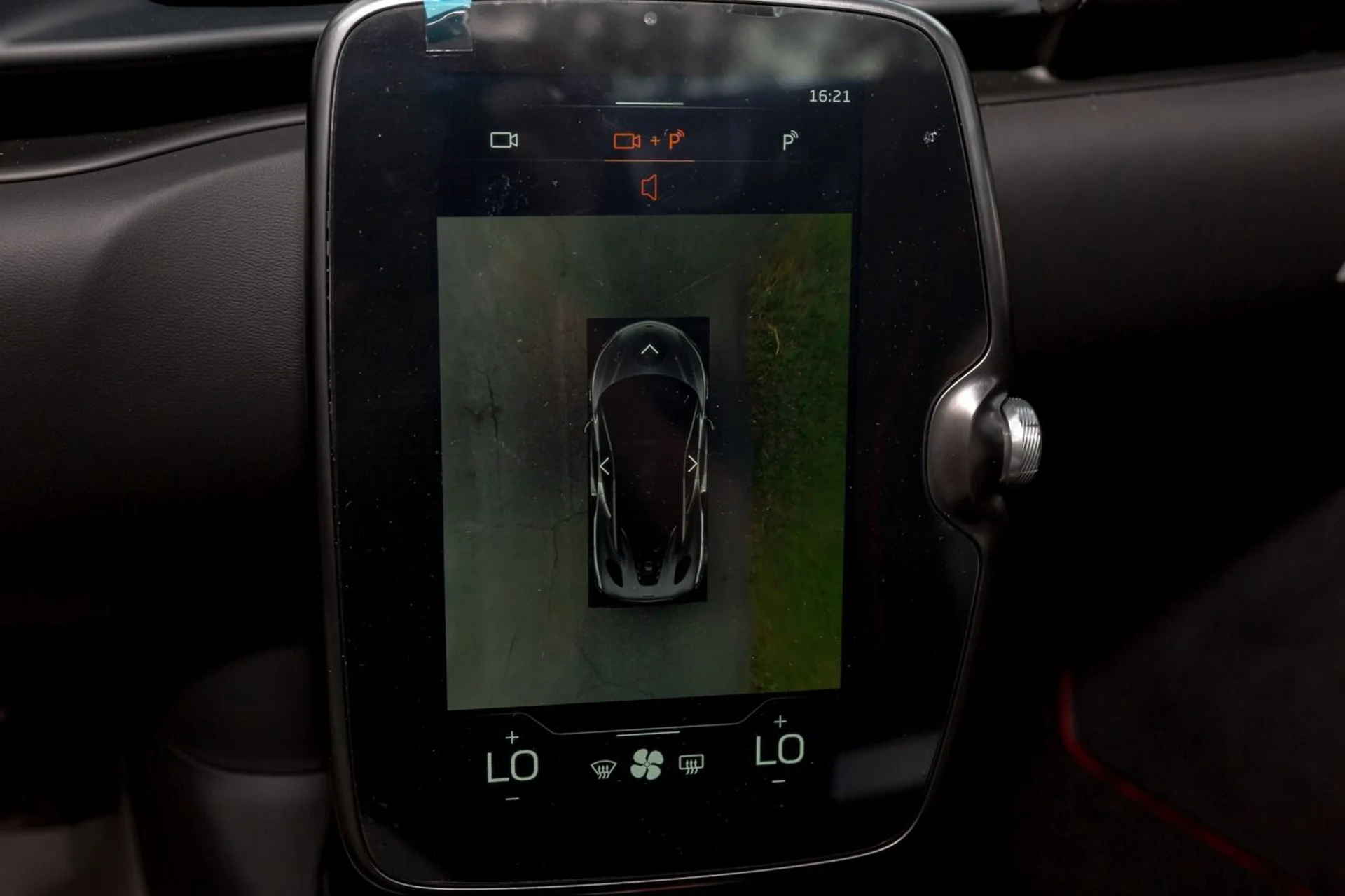 mph032_3384473865_458_p33_l_8ac7065e83