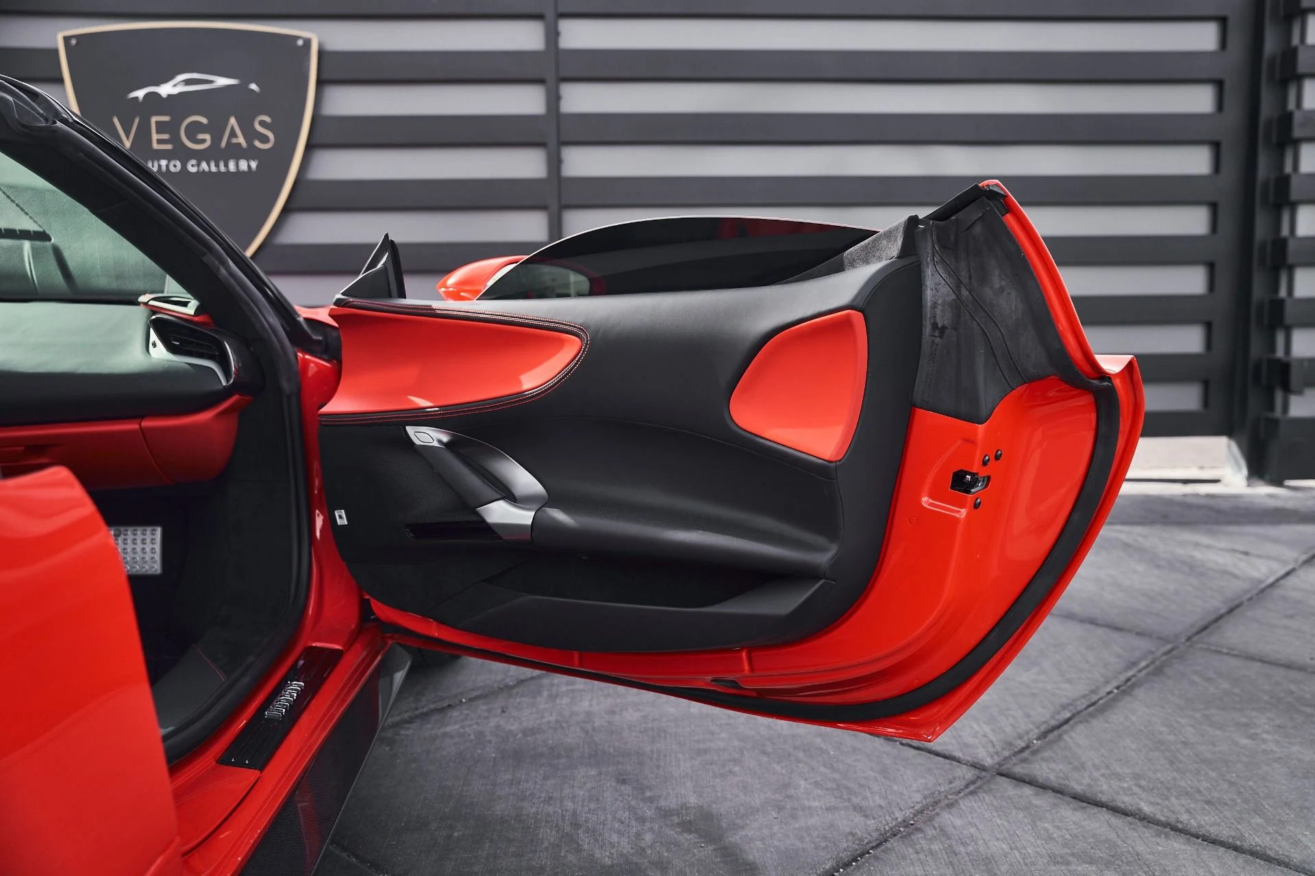 mph032_3396263970_Used_2022_Ferrari_SF_90_Spider_Base_1770767923_17c44f6960