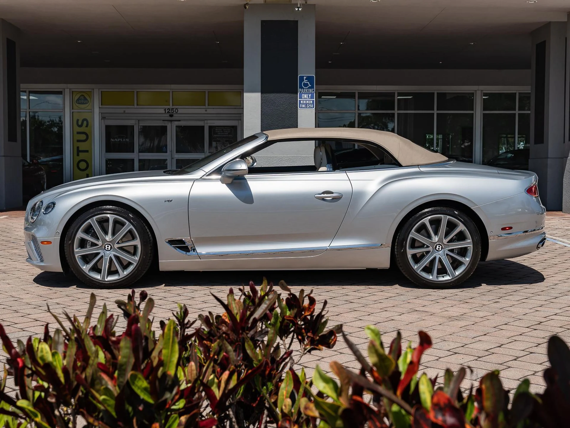 mph032_3401667080_Used_2022_Bentley_Continental_GTC_GT_V8_1777583157_deae067c05