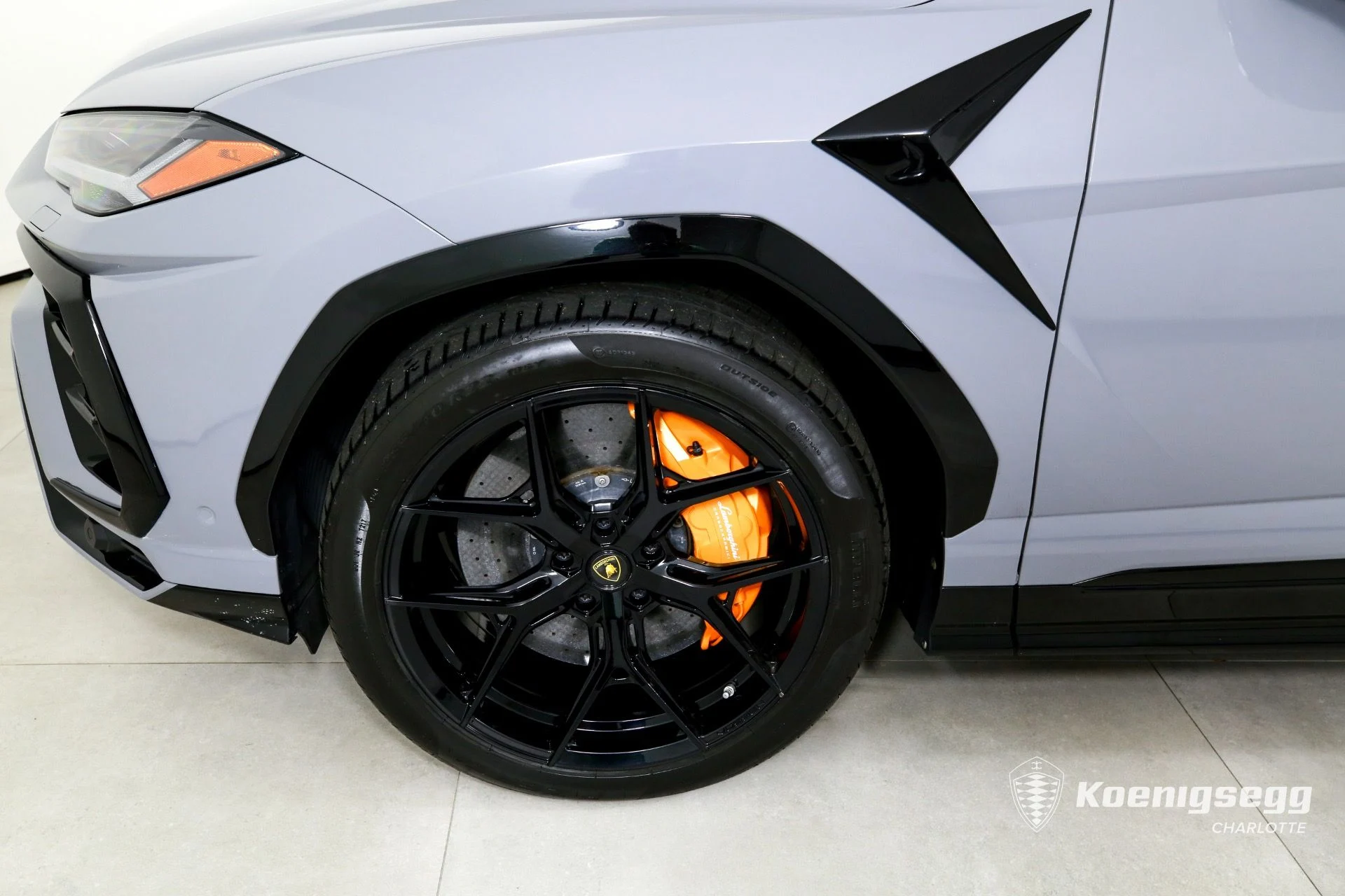 mph032_3408533382_Used_2019_LAMBORGHINI_URUS_1760989732_0bf5d5cc5f