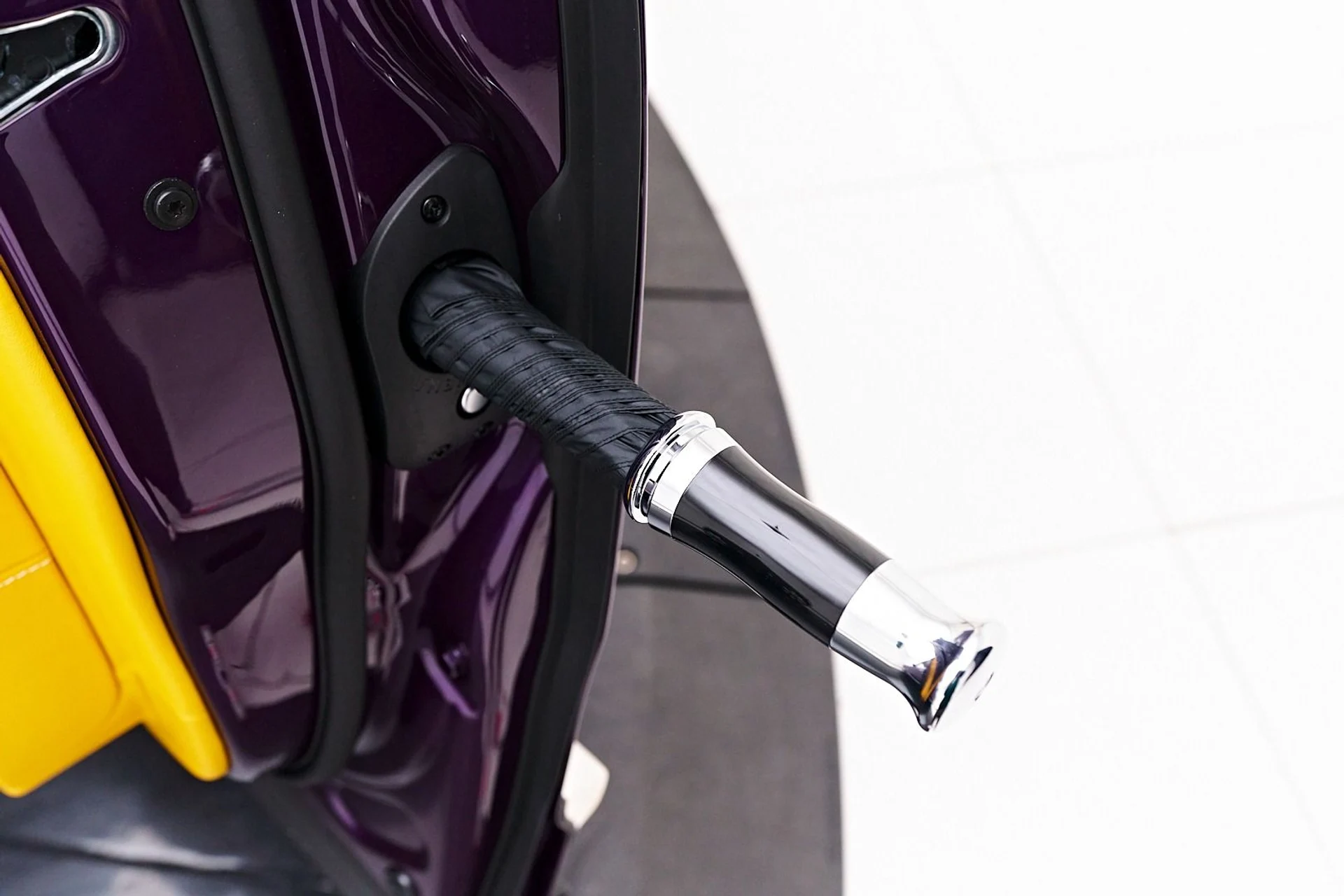 mph032_3421925698_Used_2025_Rolls_Royce_Cullinan_Base_1736646133_5298a2962d