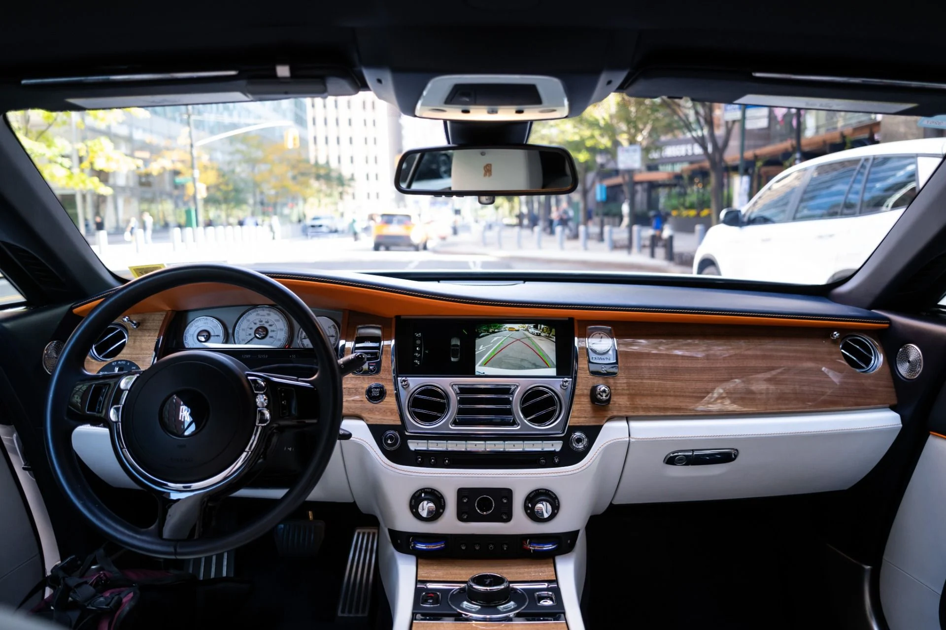 mph032_3450801517_Used_2018_Rolls_Royce_Dawn_1793290954_52311d9494